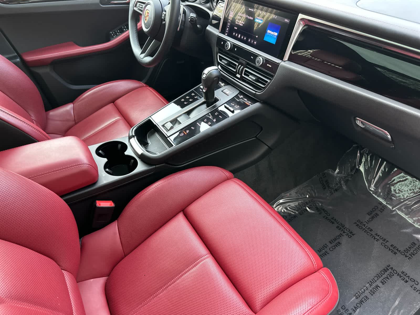 Thumbnail: 2025 Porsche Macan - 17