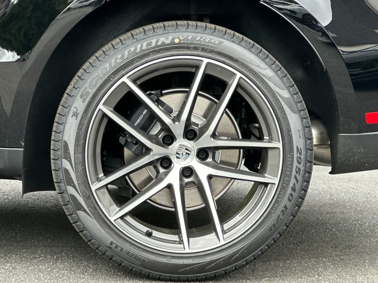 Thumbnail: 2026 Porsche Macan - 31