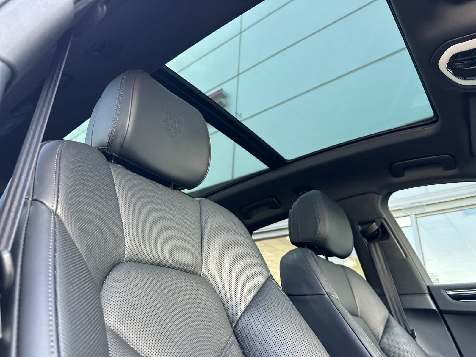 Thumbnail: 2025 Porsche Macan - 18