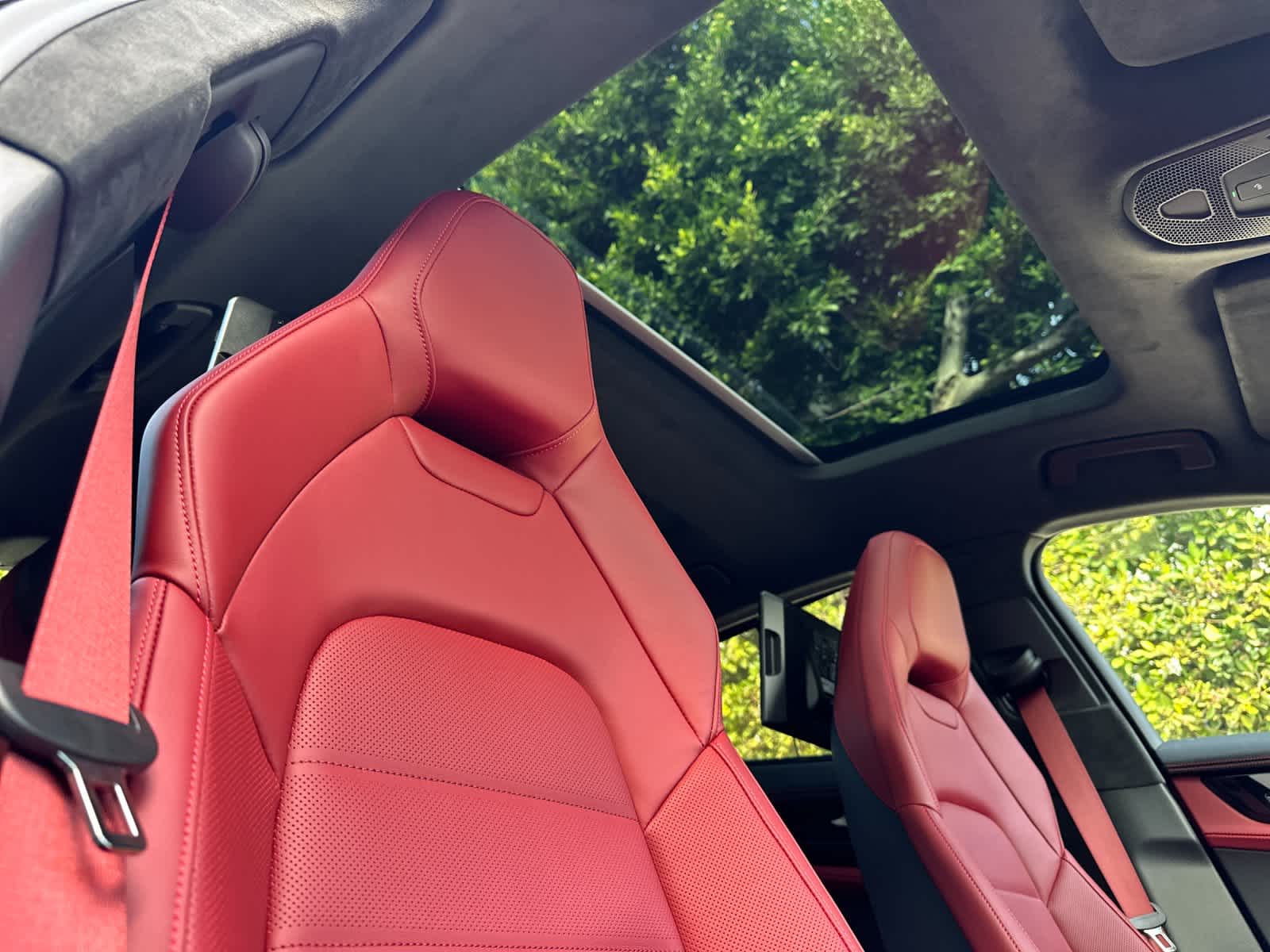 Thumbnail: 2026 Porsche Panamera - 18