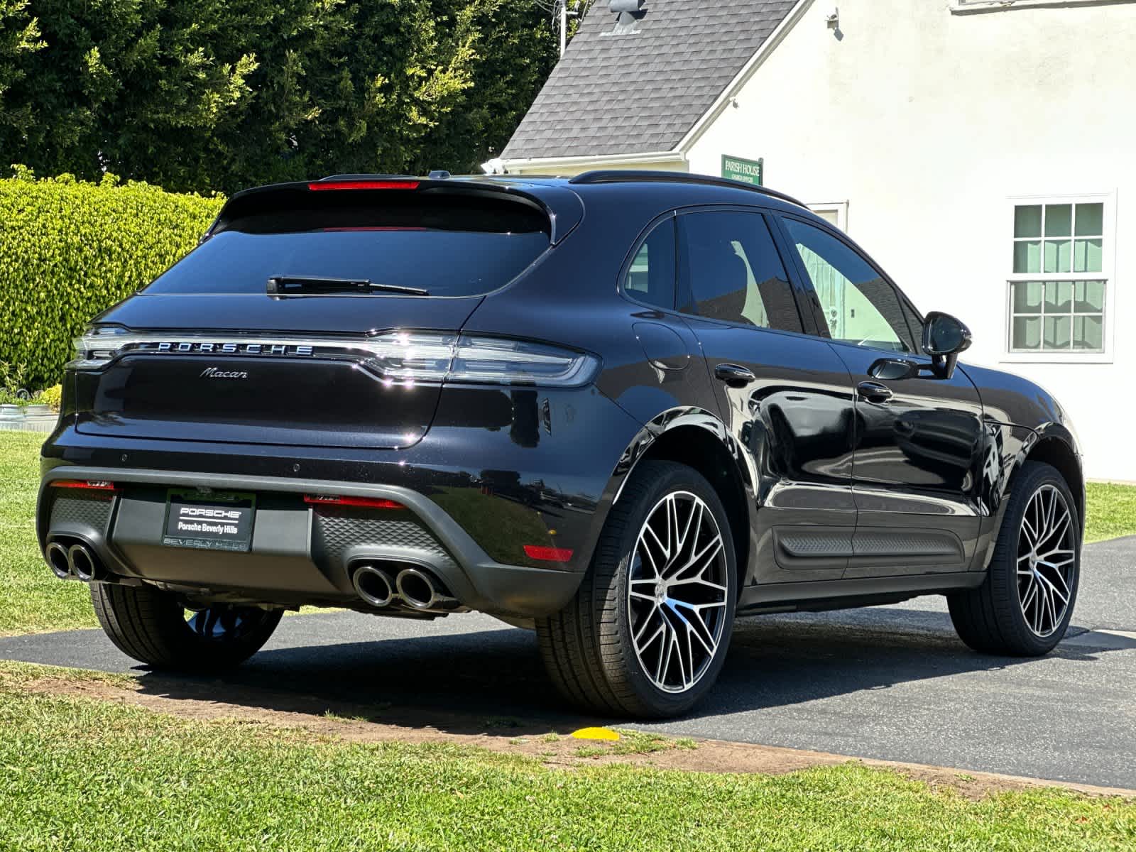 Thumbnail: 2026 Porsche Macan - 8