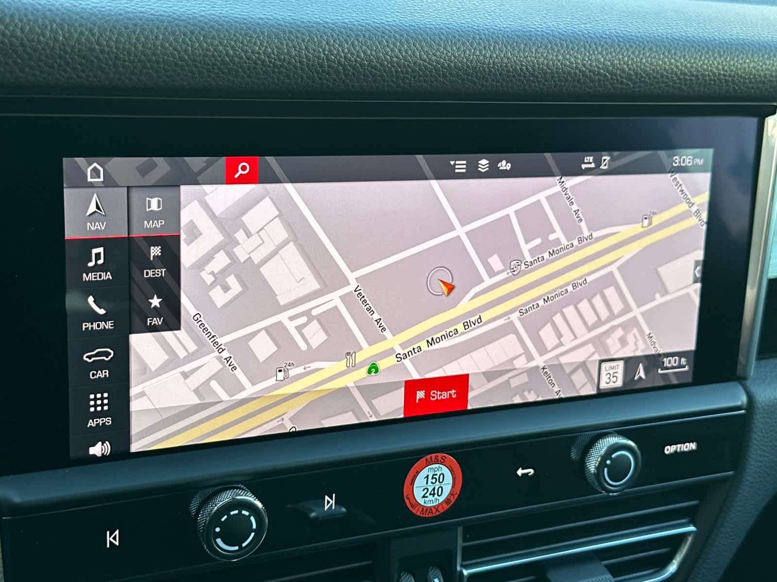 Thumbnail: 2025 Porsche Macan - 22