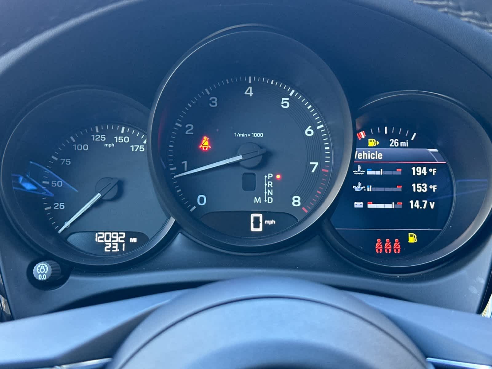 Thumbnail: 2025 Porsche Macan - 29