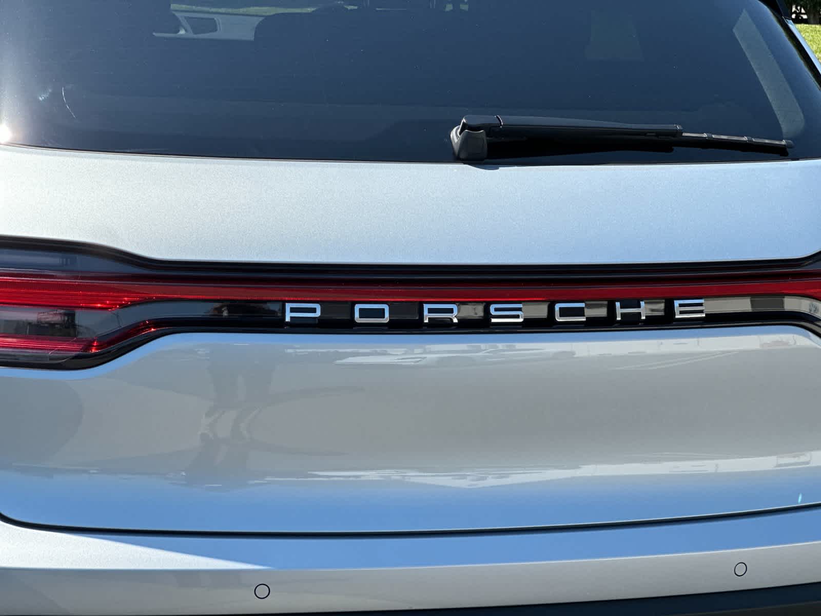 Thumbnail: 2026 Porsche Macan - 32