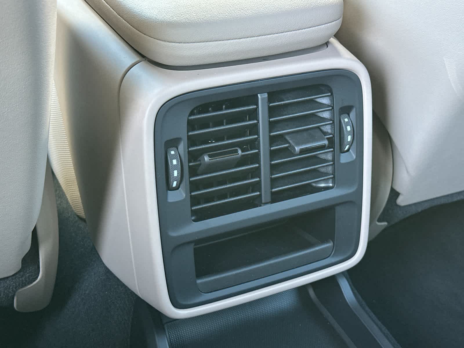 Thumbnail: 2026 Porsche Taycan - 14