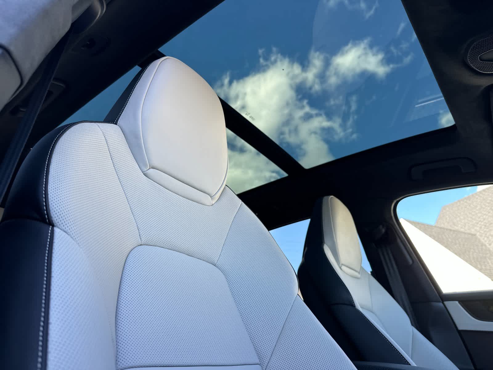 Thumbnail: 2026 Porsche Cayenne - 18