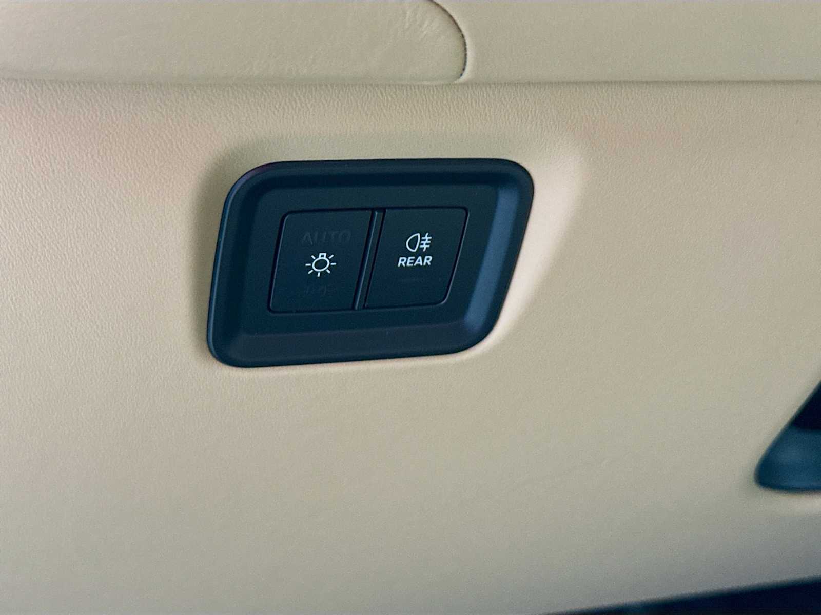 Thumbnail: 2025 Porsche Cayenne - 11