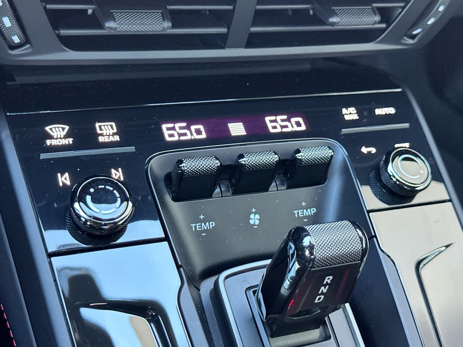 Thumbnail: 2025 Porsche 911 - 18