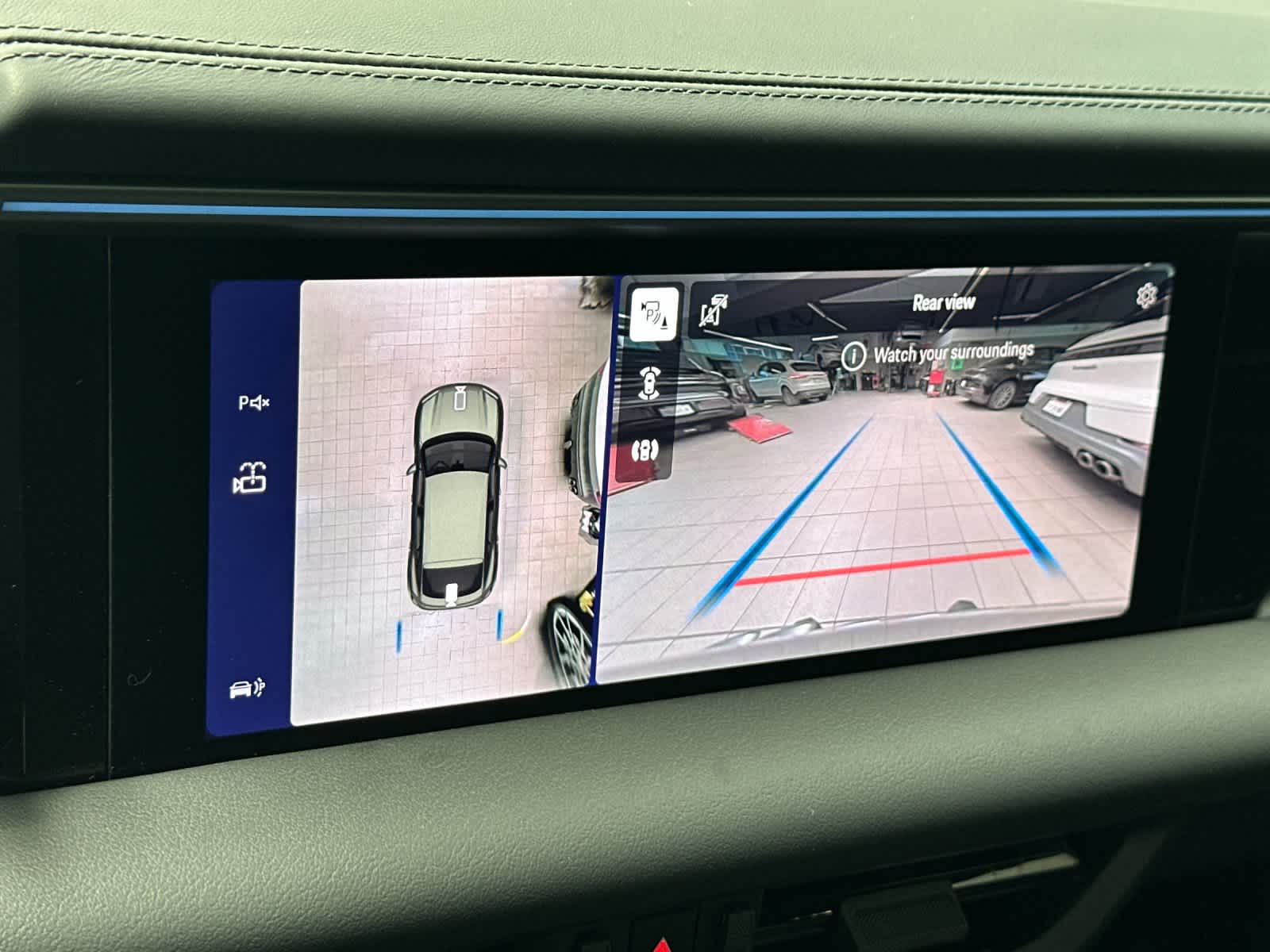 Thumbnail: 2026 Porsche Macan - 23