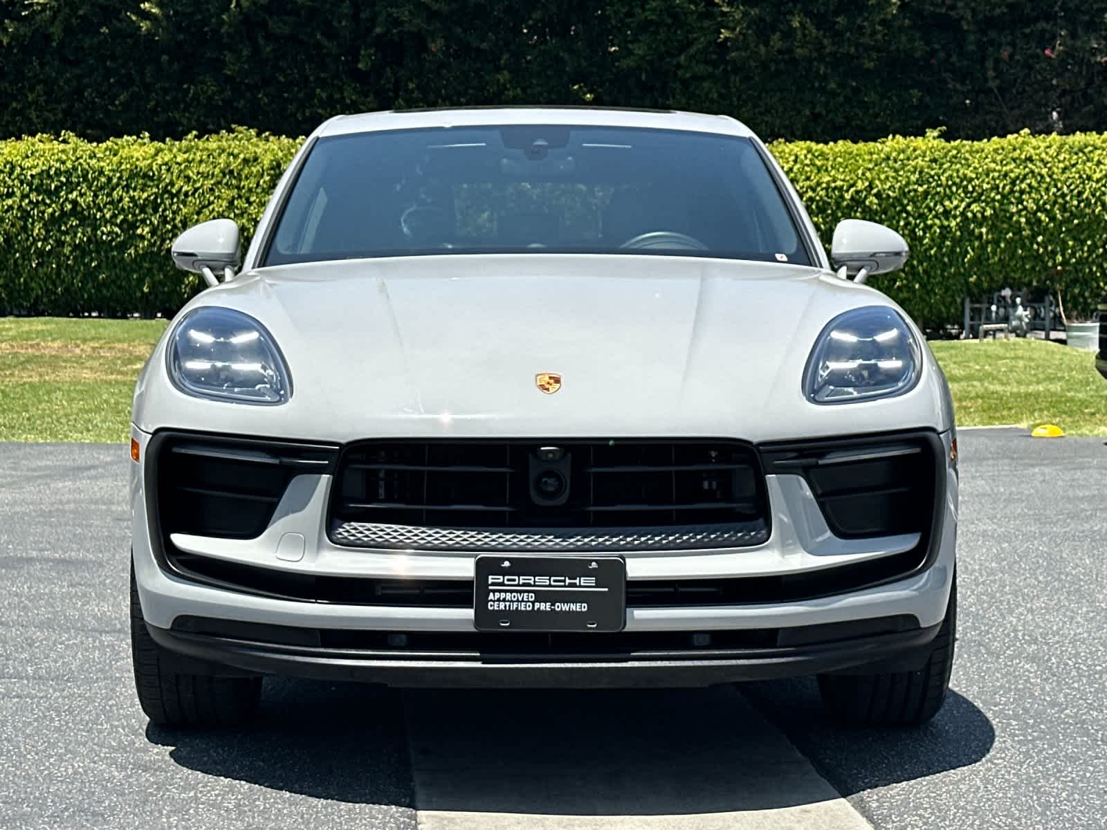 Thumbnail: 2025 Porsche Macan - 11