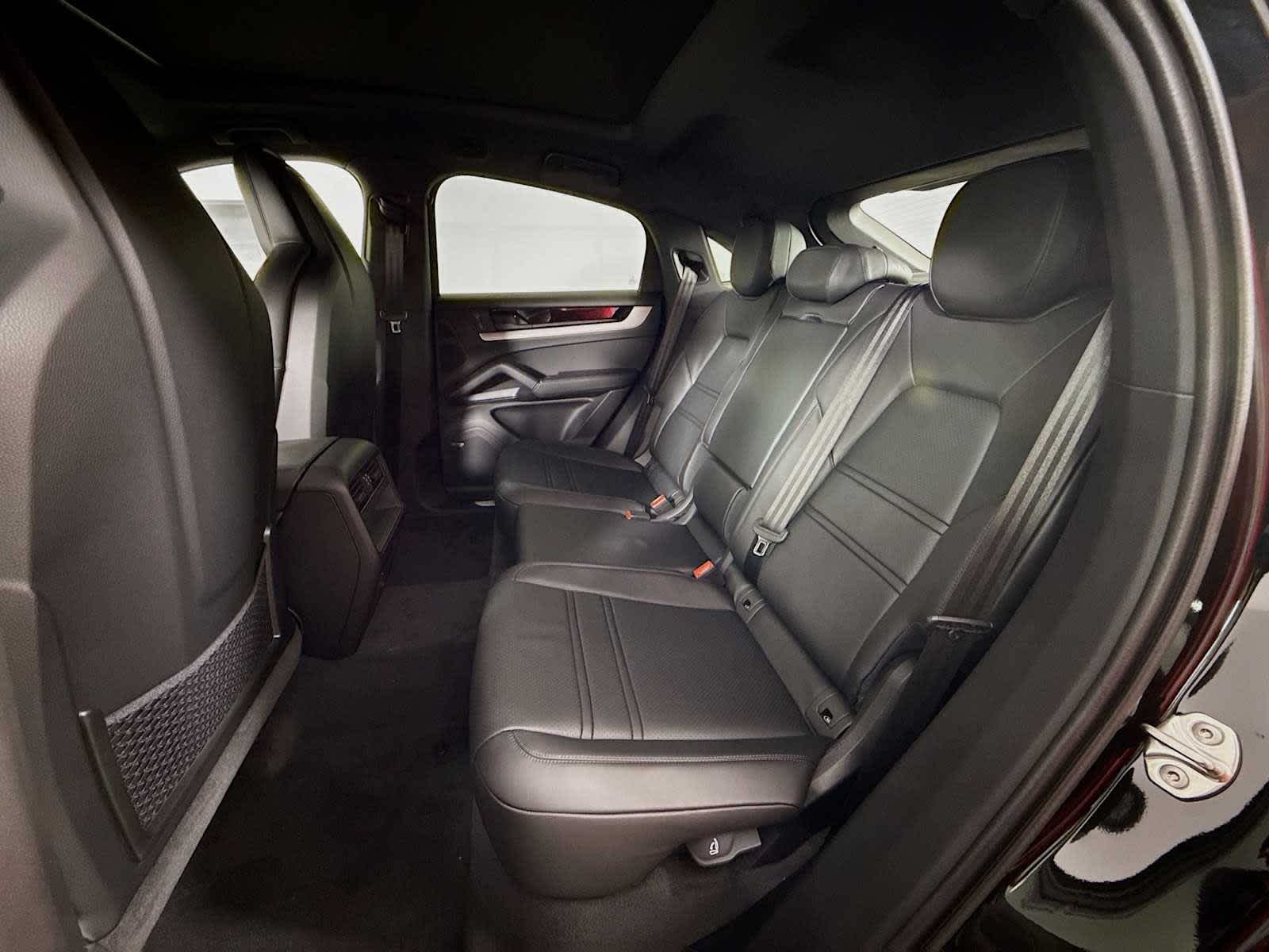 Thumbnail: 2026 Porsche Cayenne - 17