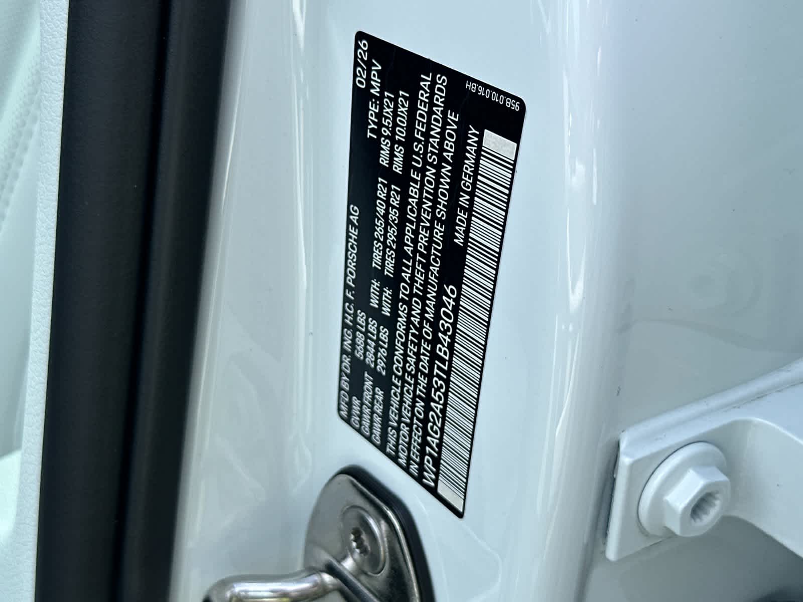 Thumbnail: 2026 Porsche Macan - 33