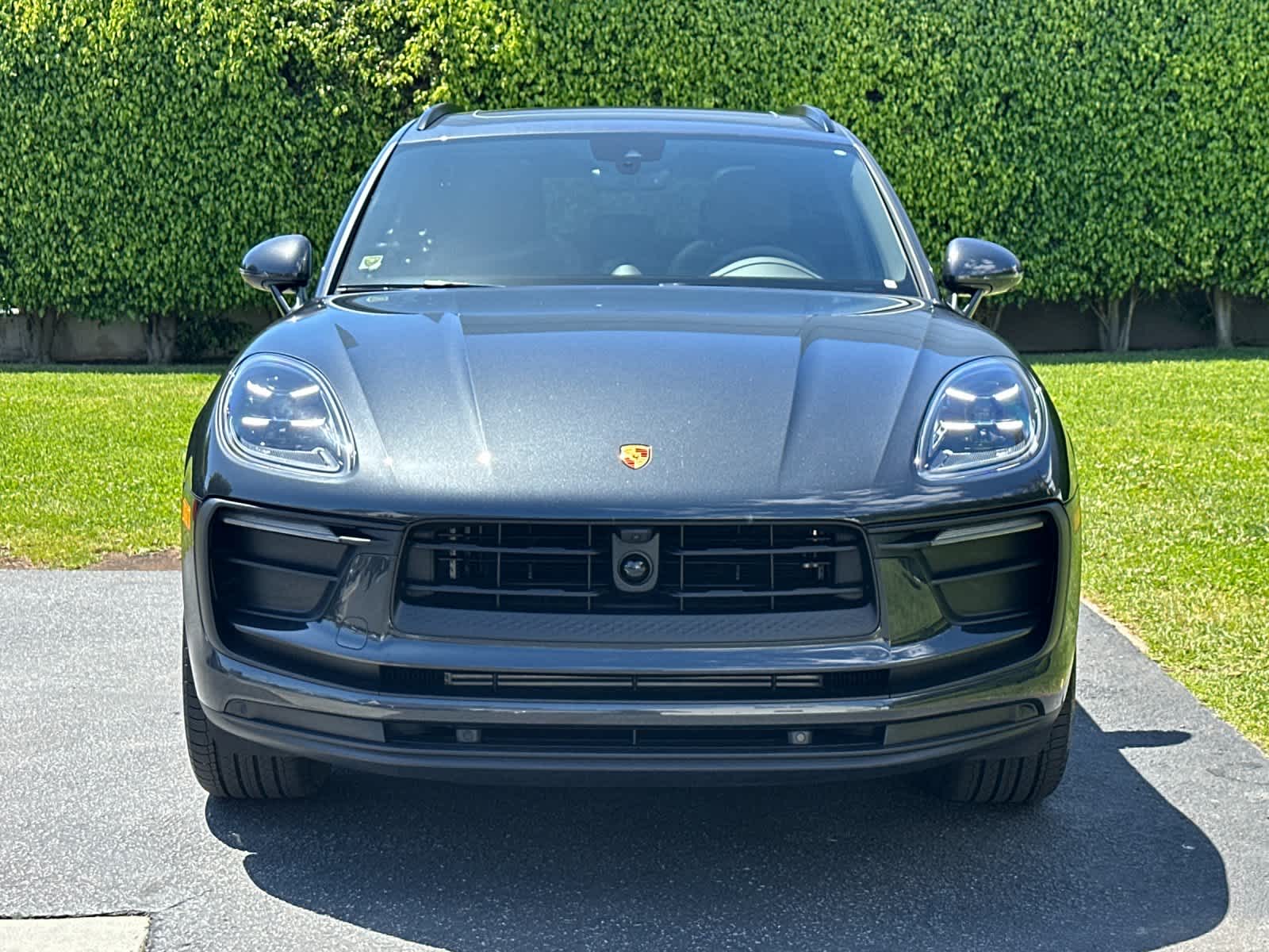 Thumbnail: 2026 Porsche Macan - 11