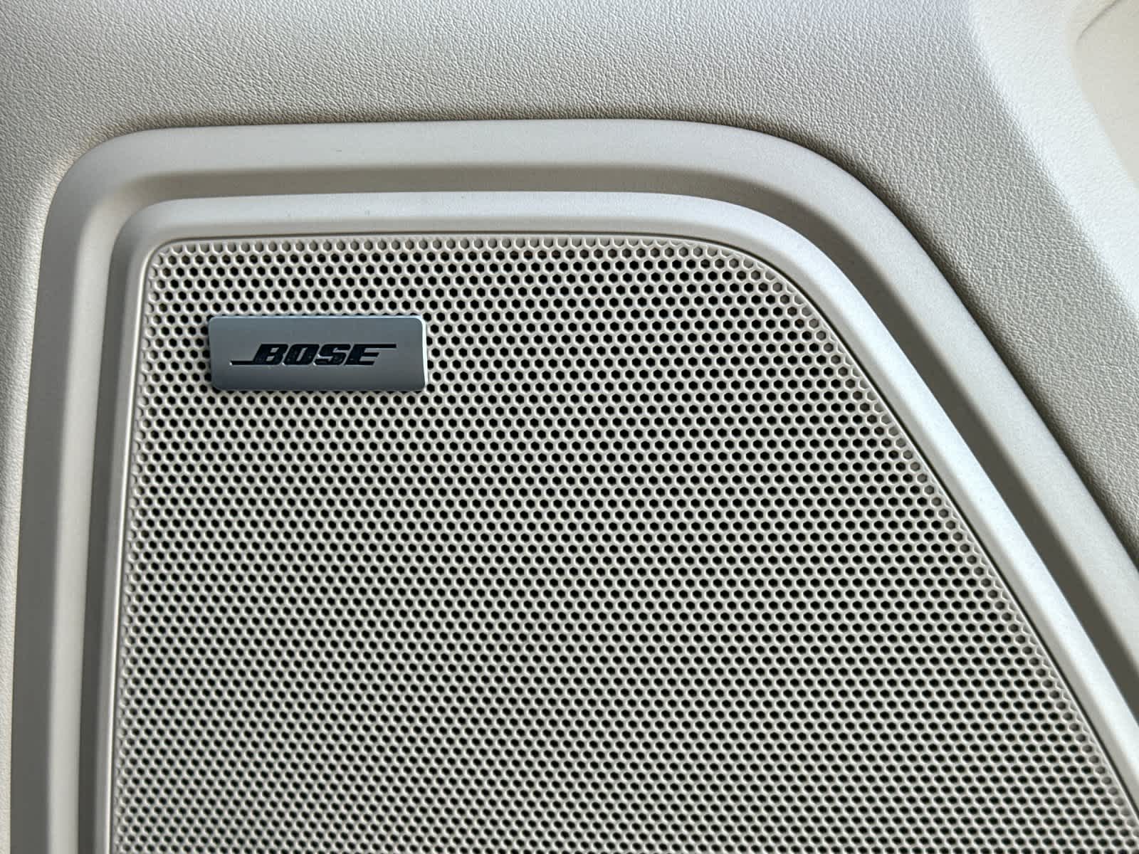 Thumbnail: 2023 Porsche Macan - 19