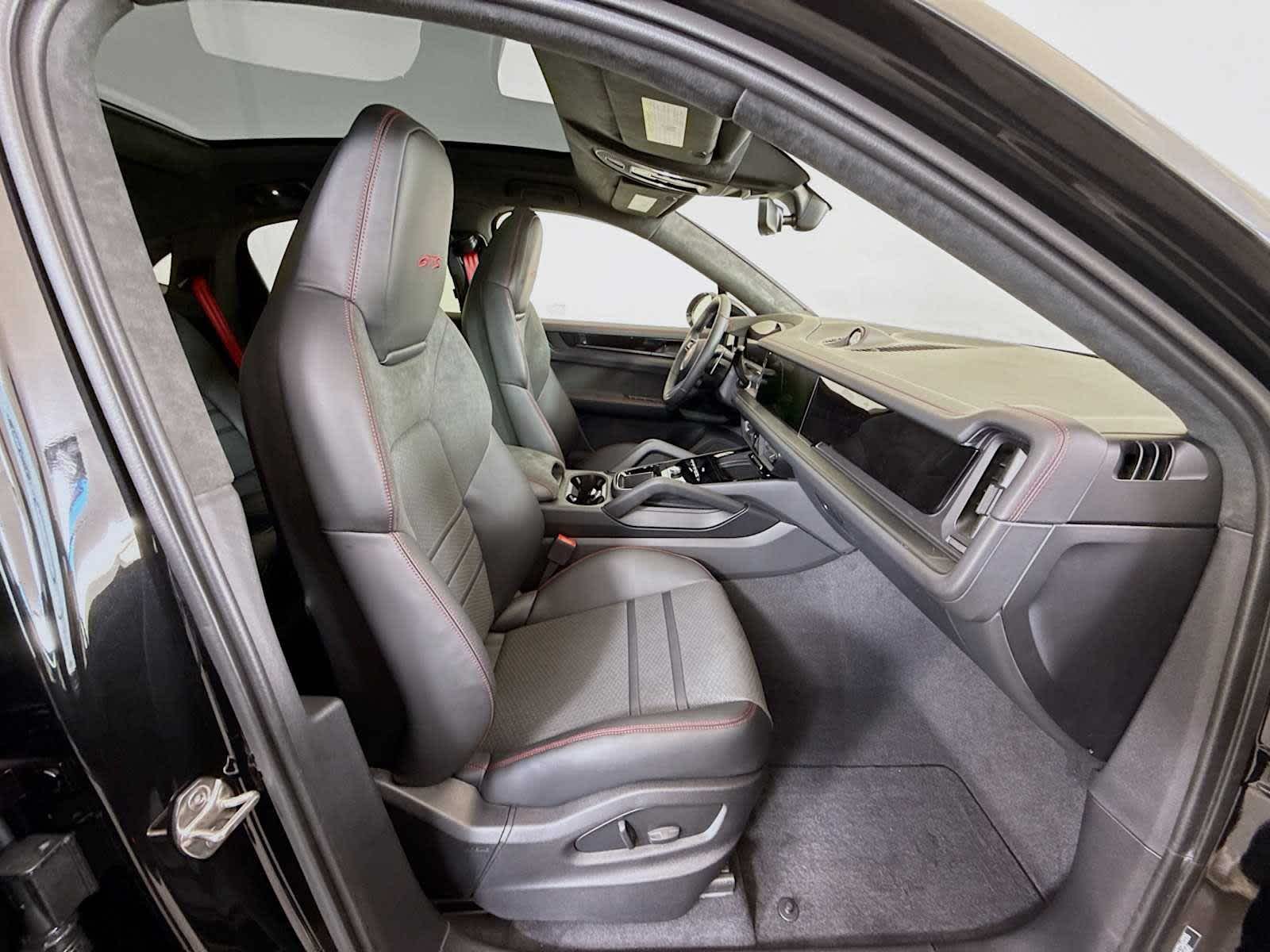 Thumbnail: 2026 Porsche Cayenne - 21