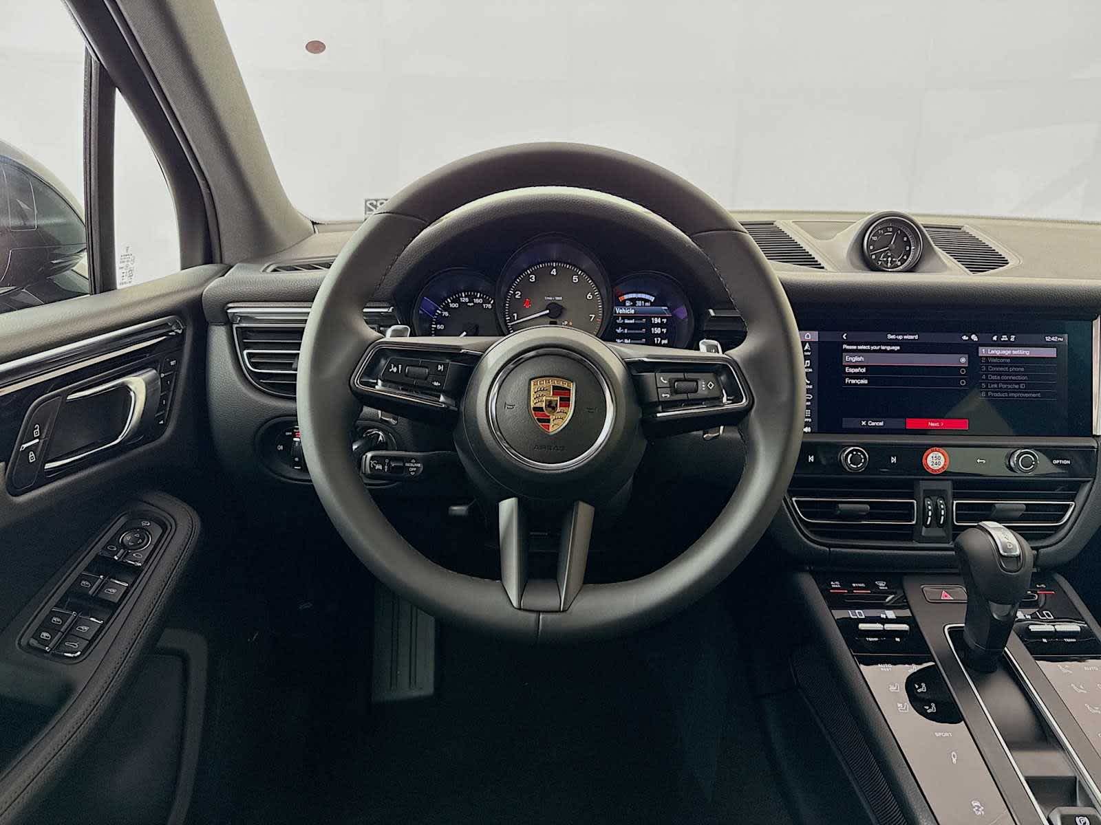 Thumbnail: 2026 Porsche Macan - 18