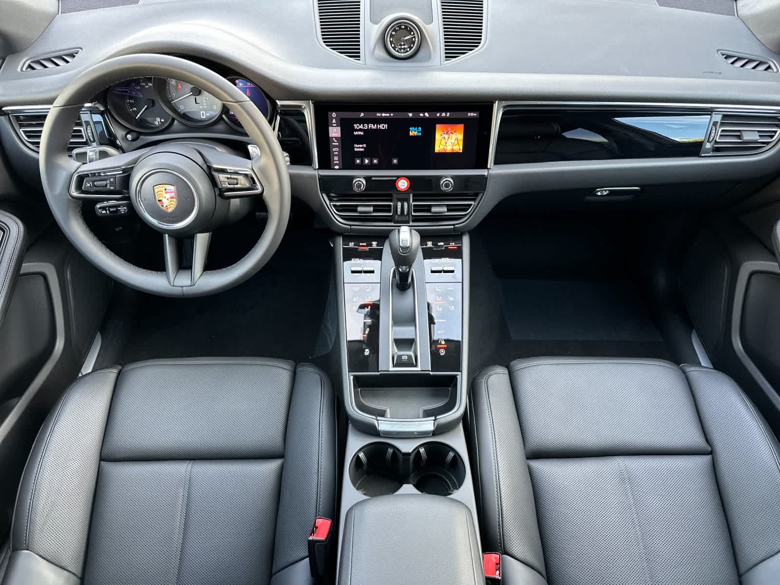 Thumbnail: 2026 Porsche Macan - 6