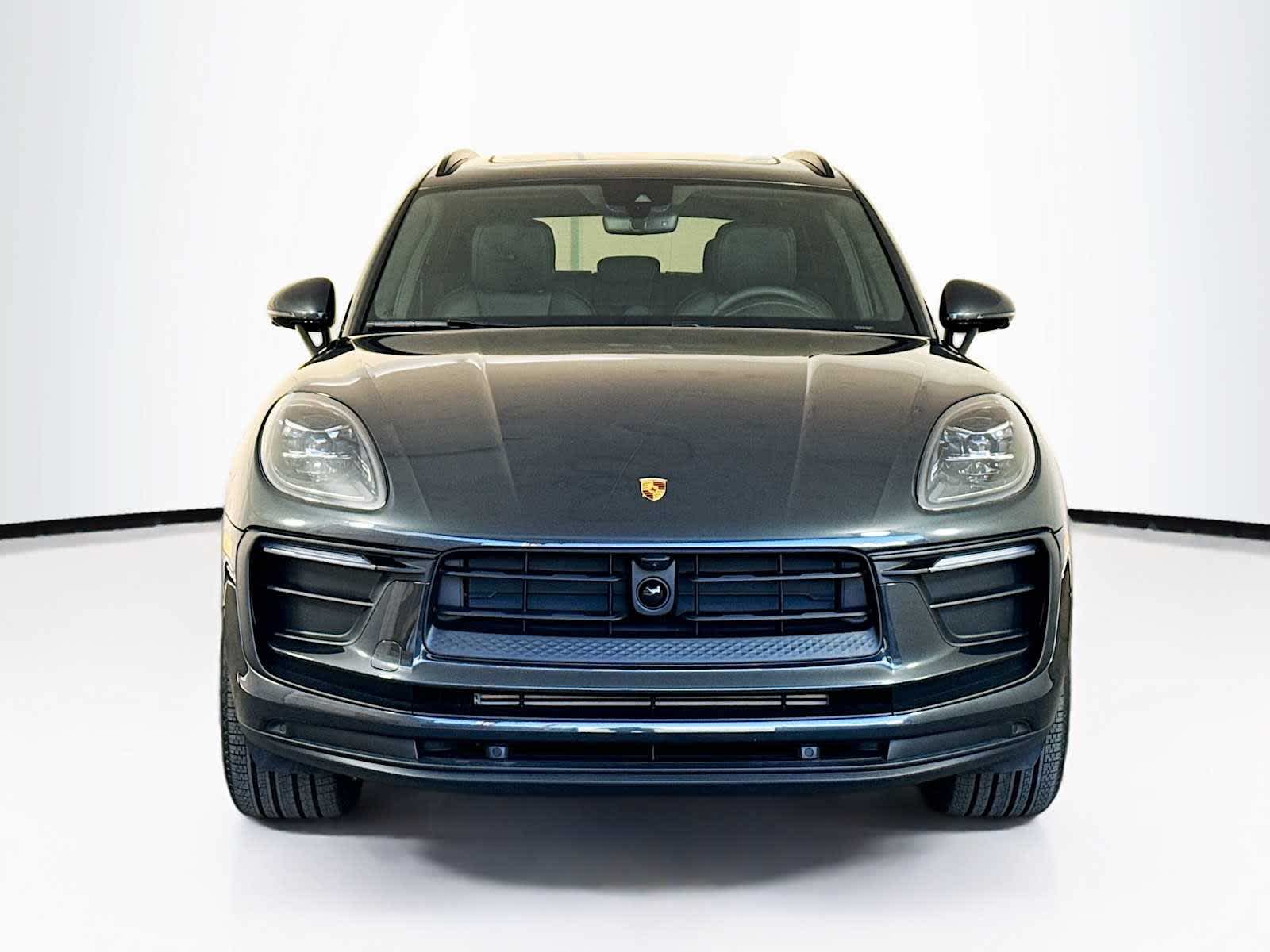 Thumbnail: 2026 Porsche Macan - 6