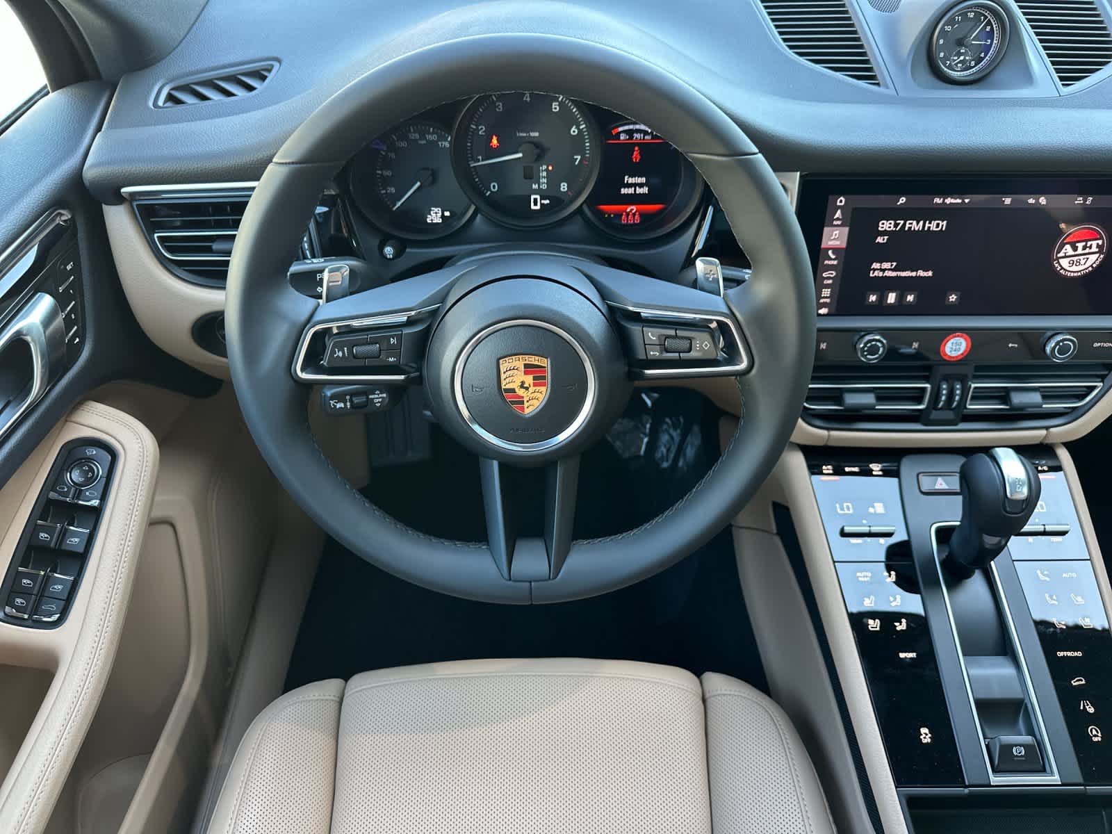 Thumbnail: 2026 Porsche Macan - 15