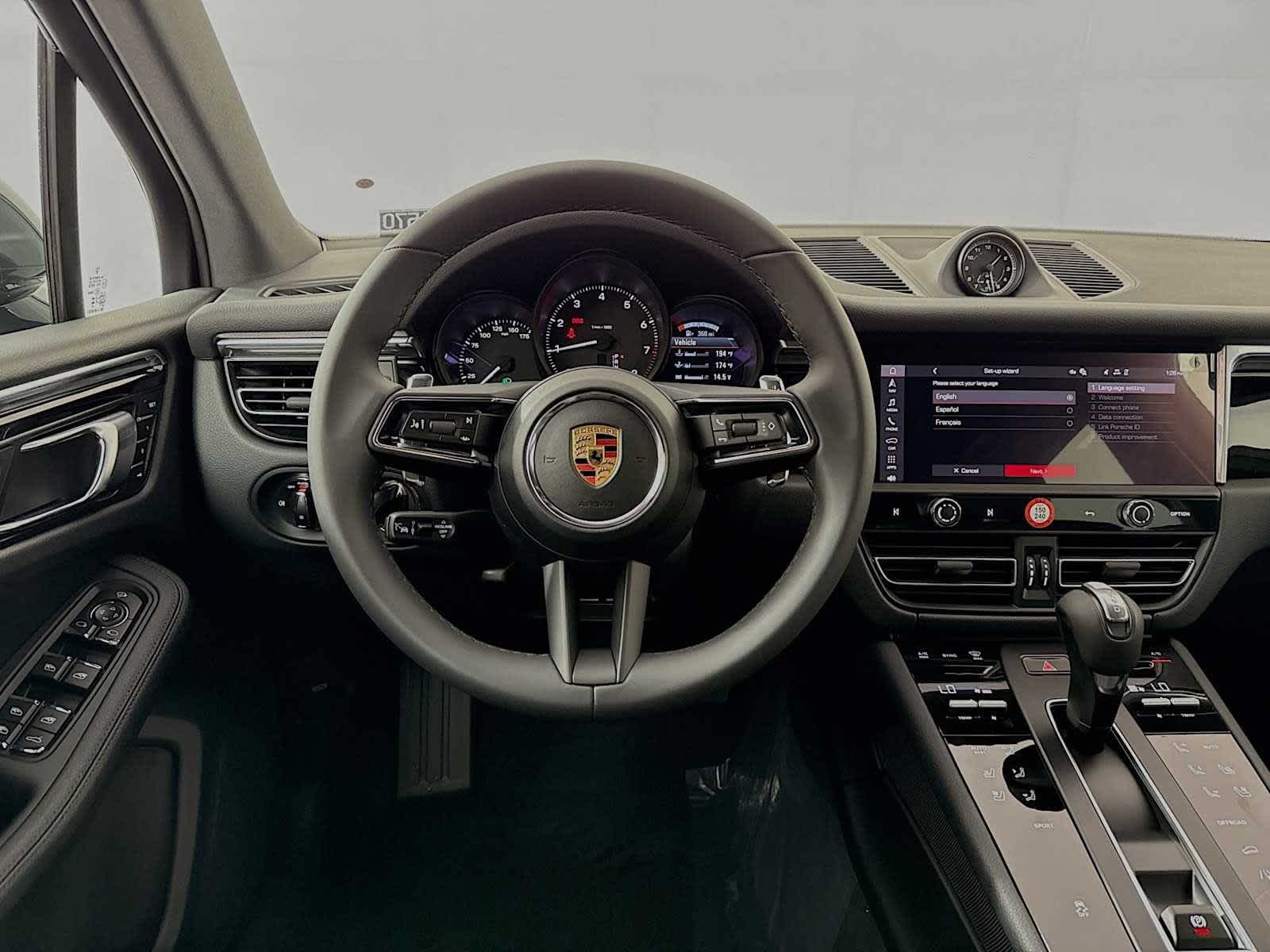 Thumbnail: 2026 Porsche Macan - 18