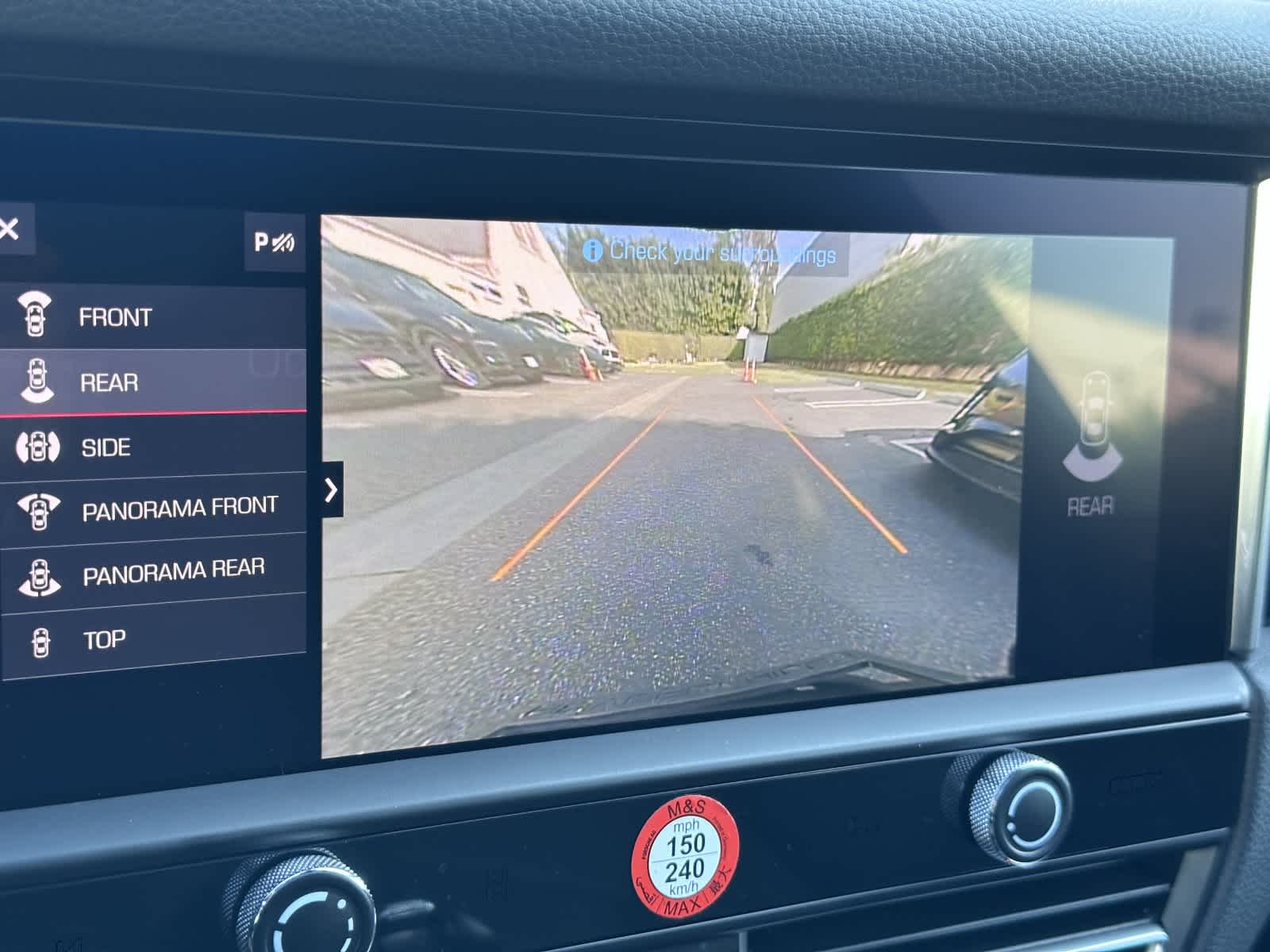 Thumbnail: 2025 Porsche Macan - 23