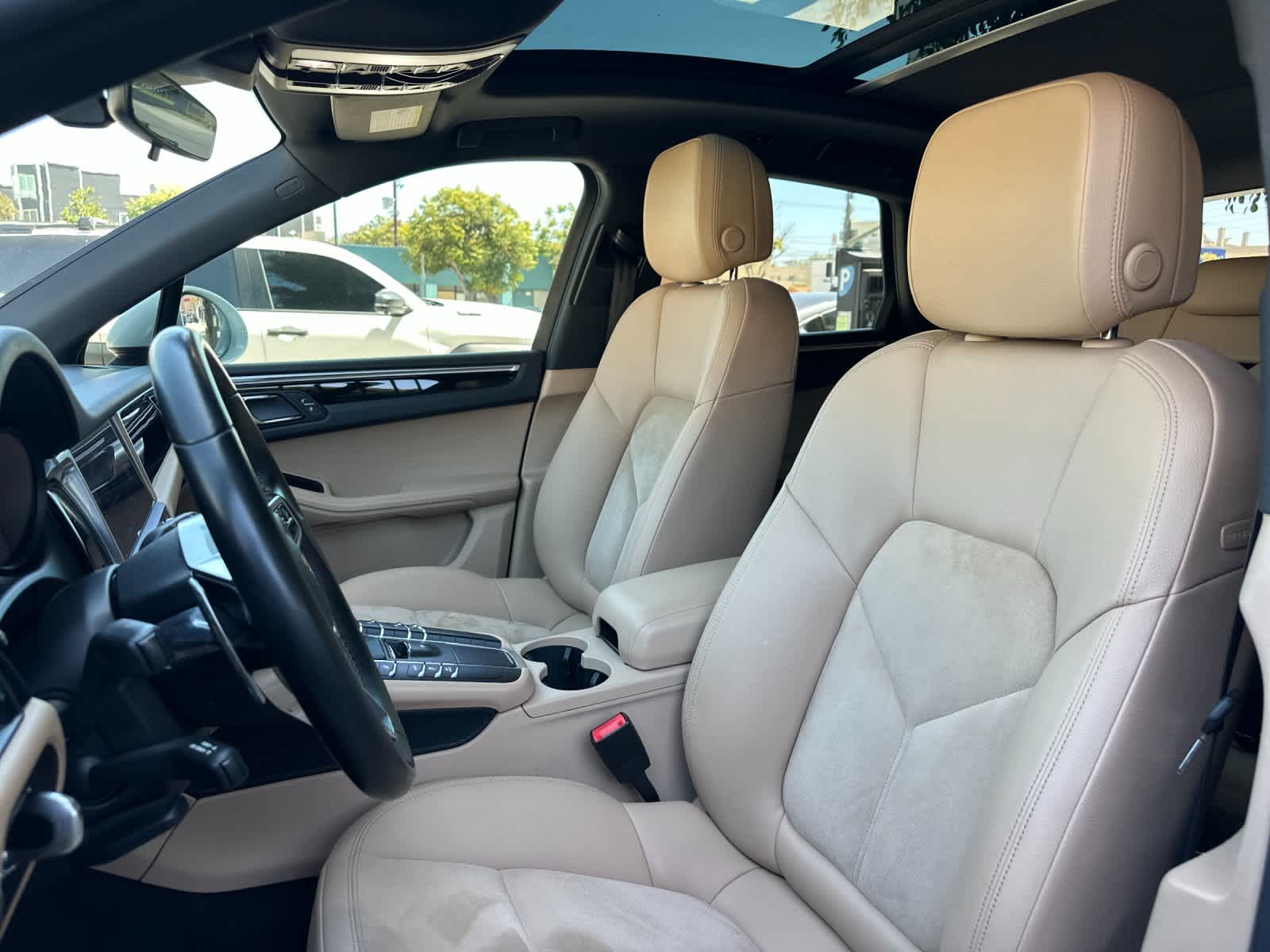 Thumbnail: 2019 Porsche Macan - 5