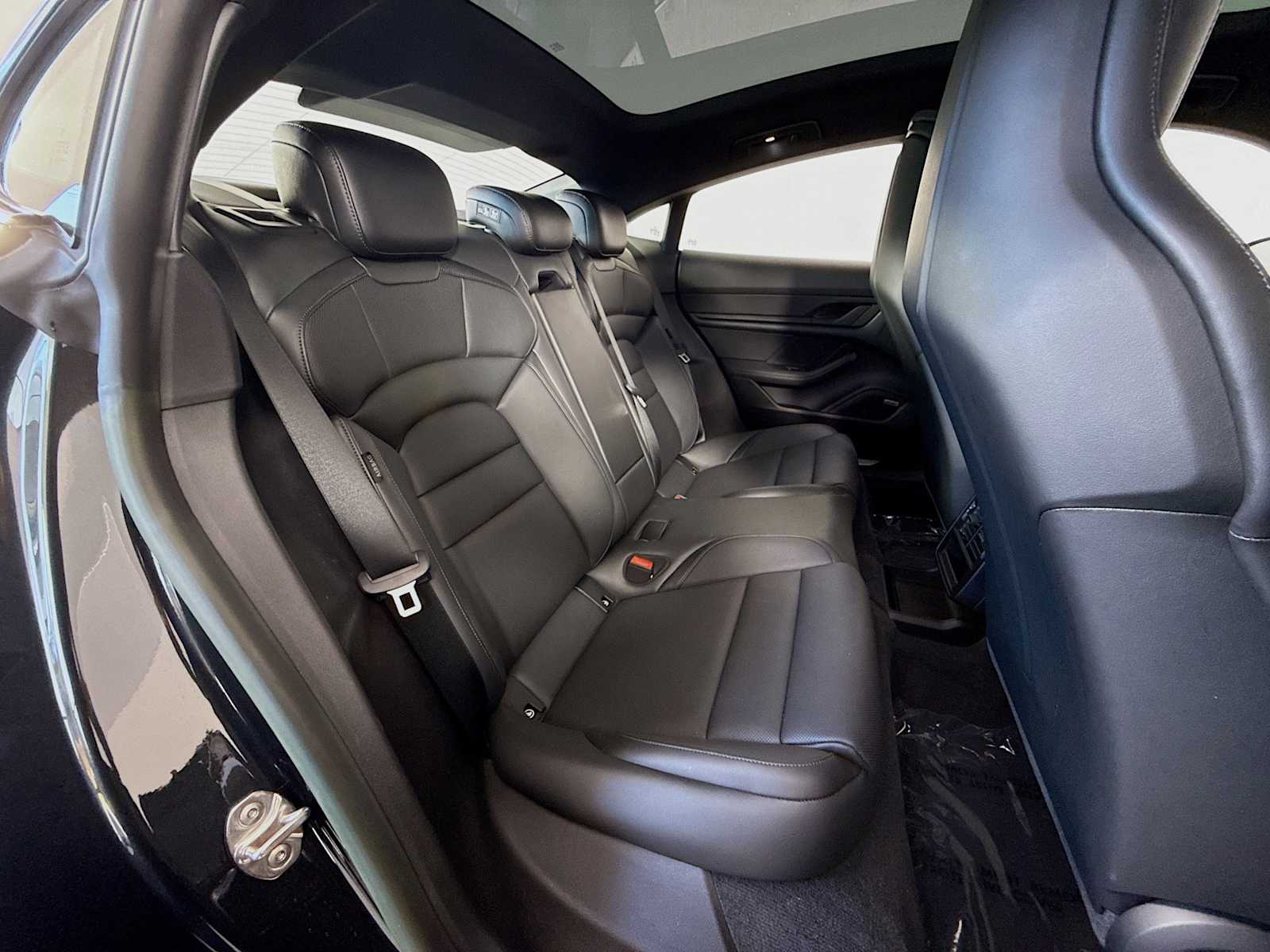 Thumbnail: 2023 Porsche Taycan - 20