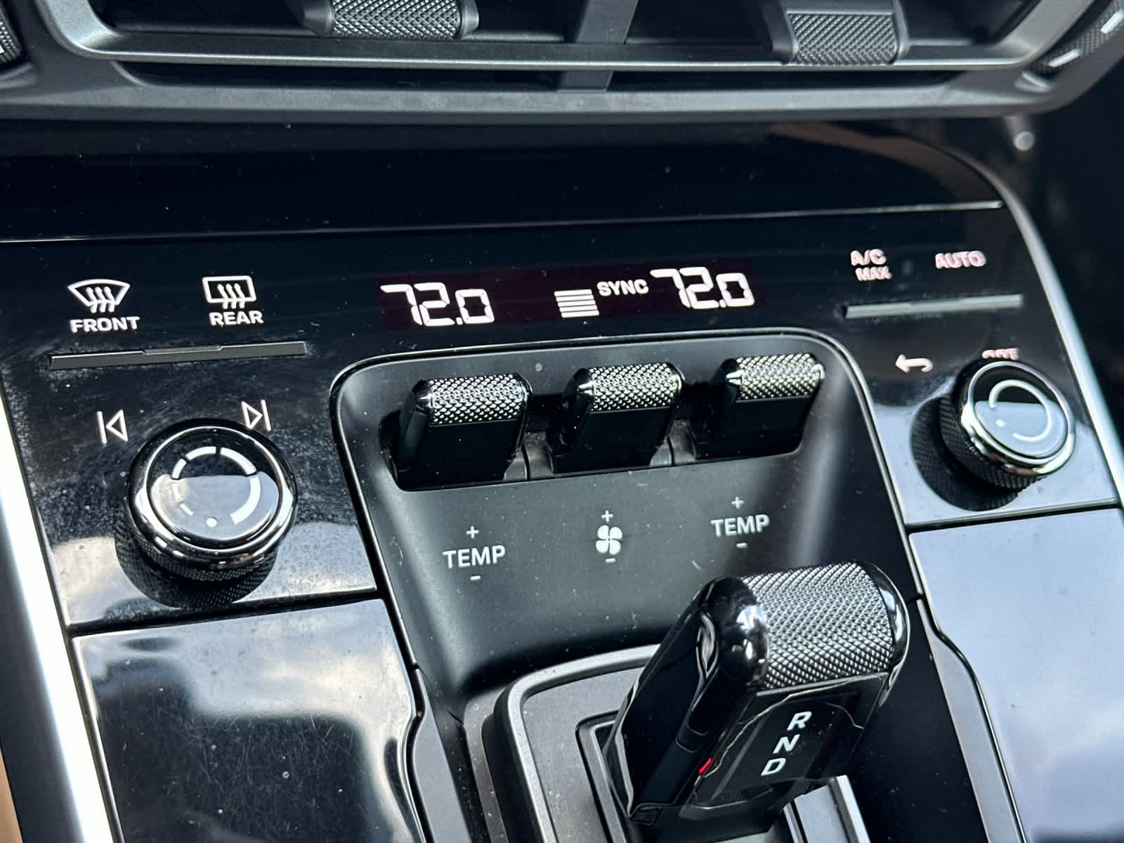 Thumbnail: 2020 Porsche 911 - 20