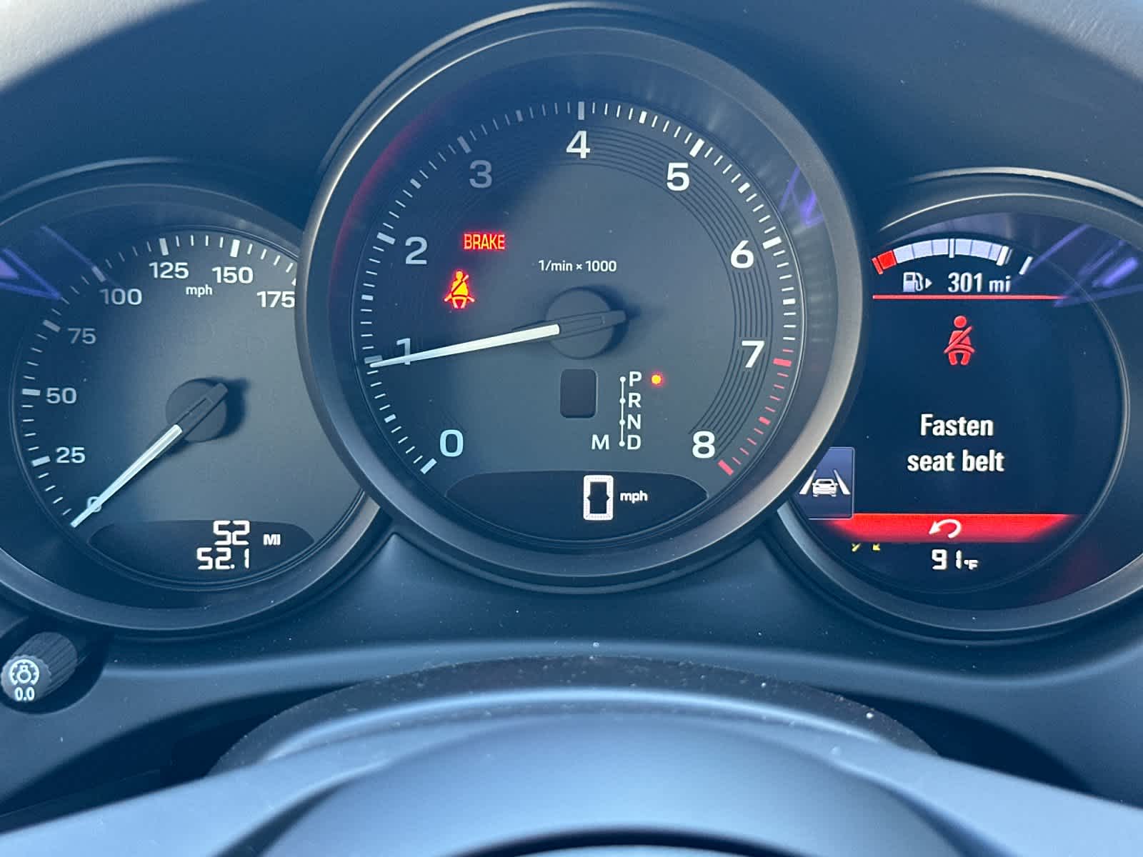 Thumbnail: 2026 Porsche Macan - 29