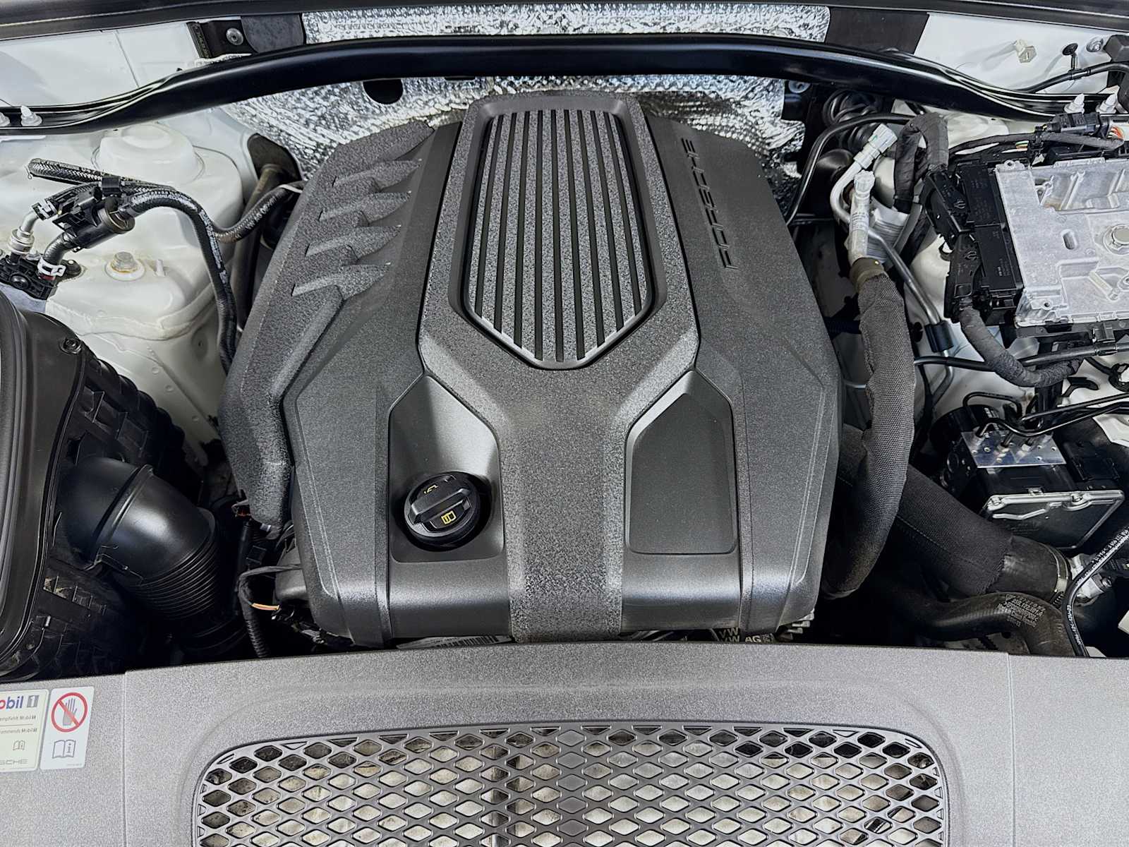 Thumbnail: 2024 Porsche Macan - 24