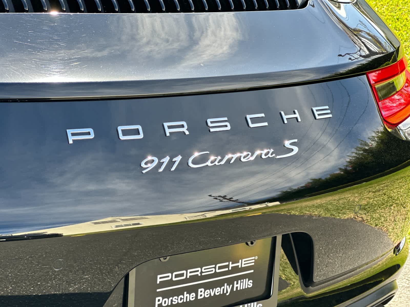 Thumbnail: 2018 Porsche 911 - 27