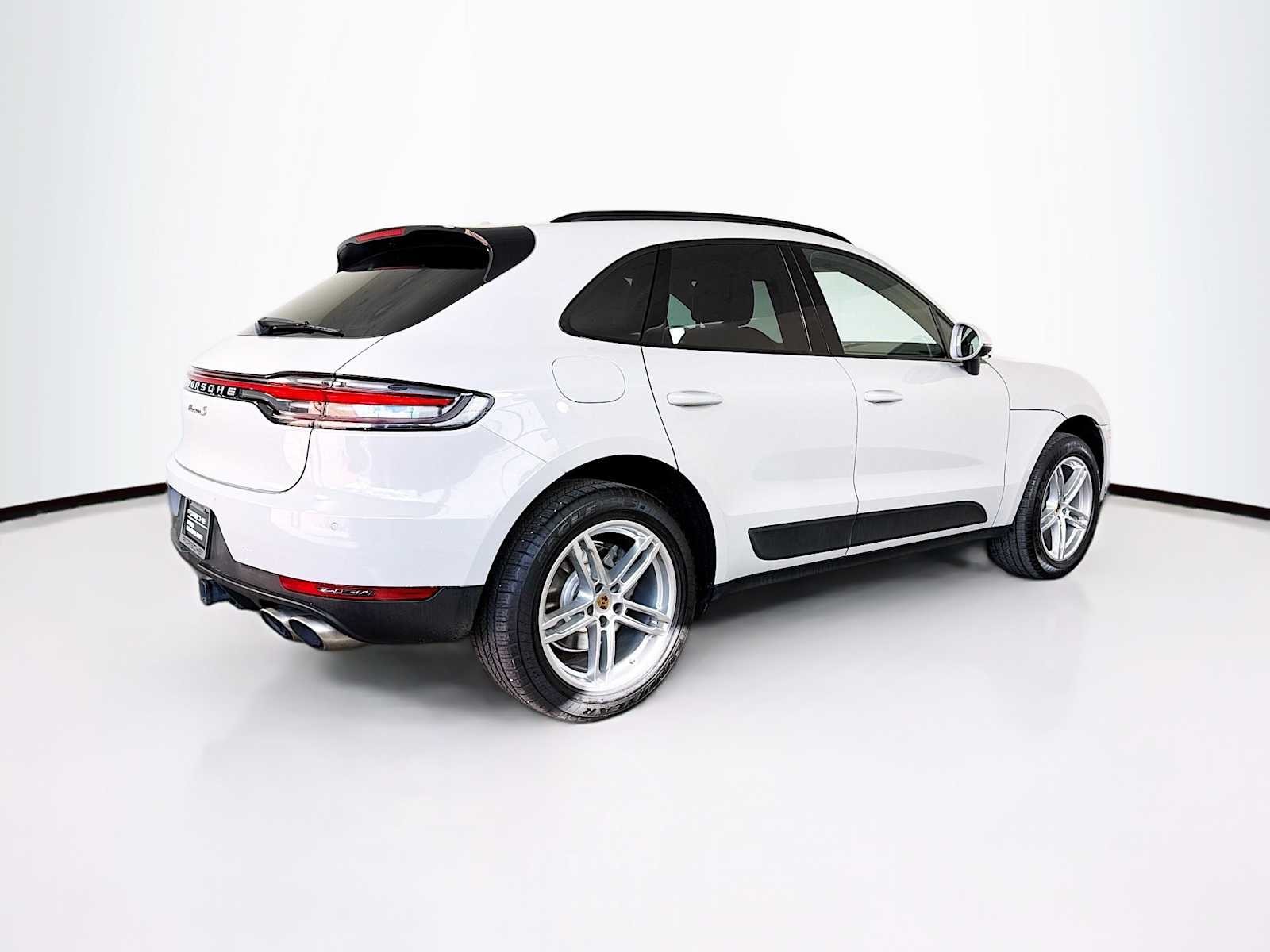 Thumbnail: 2021 Porsche Macan - 9