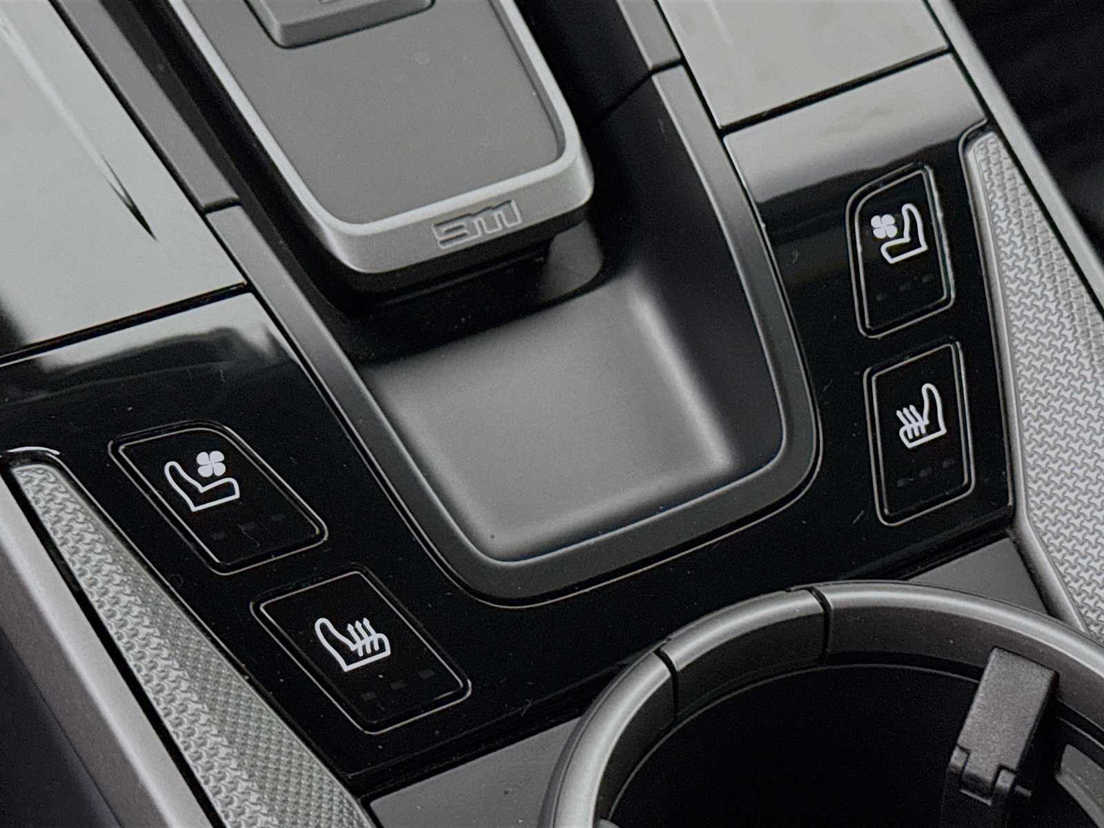 Thumbnail: 2025 Porsche 911 - 17