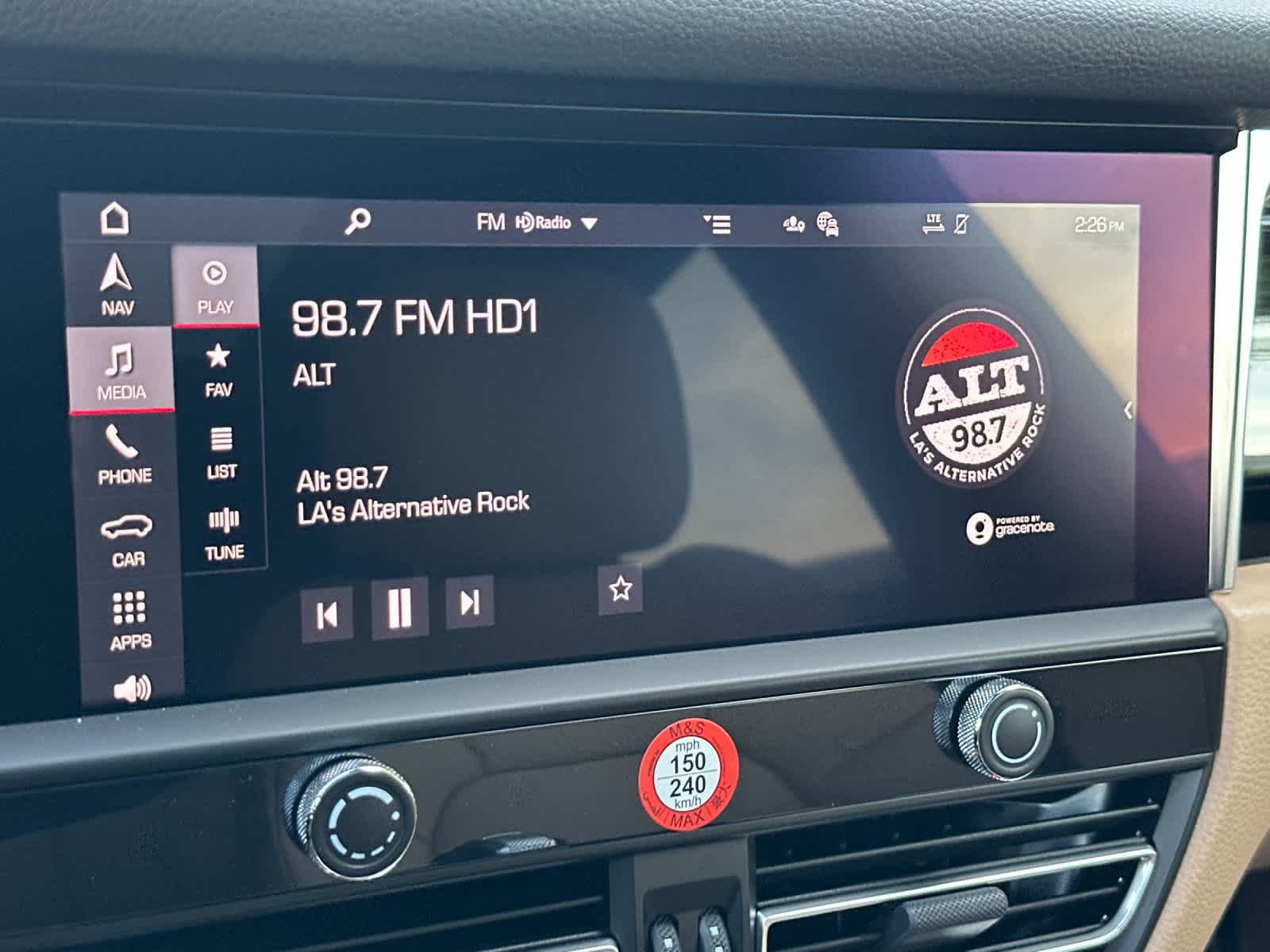 Thumbnail: 2026 Porsche Macan - 21