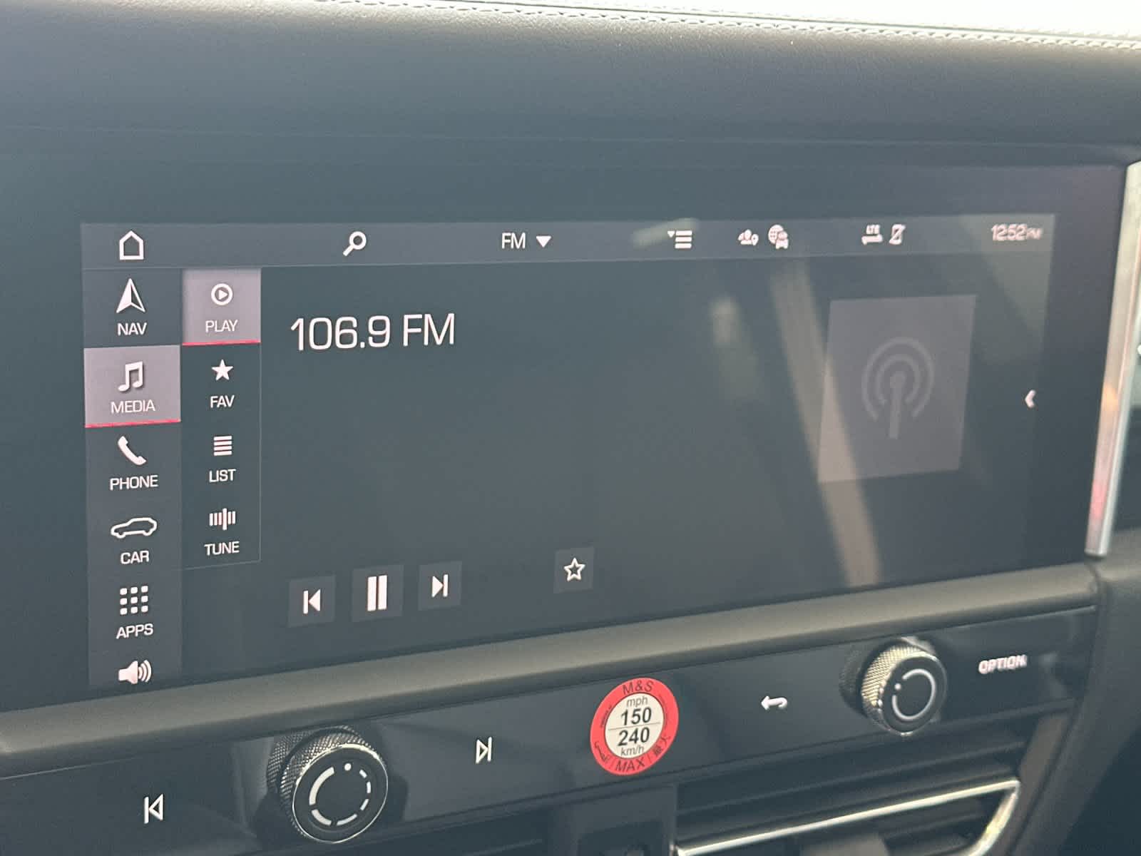 Thumbnail: 2026 Porsche Macan - 21