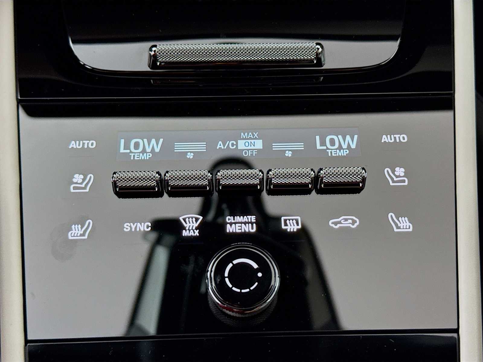 Thumbnail: 2026 Porsche Cayenne - 26