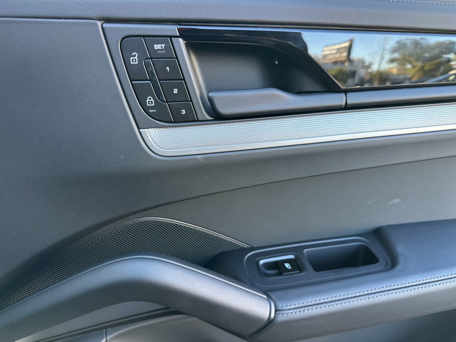 Thumbnail: 2025 Porsche Cayenne - 19