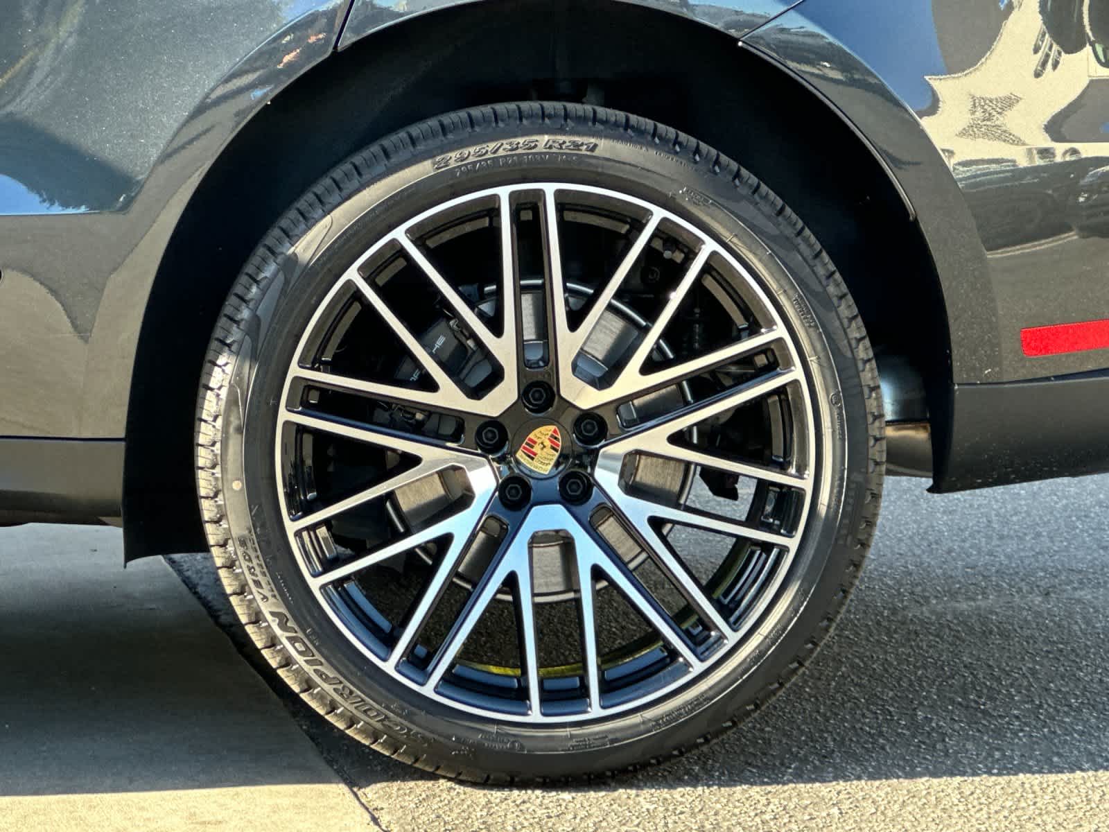 Thumbnail: 2026 Porsche Macan - 31