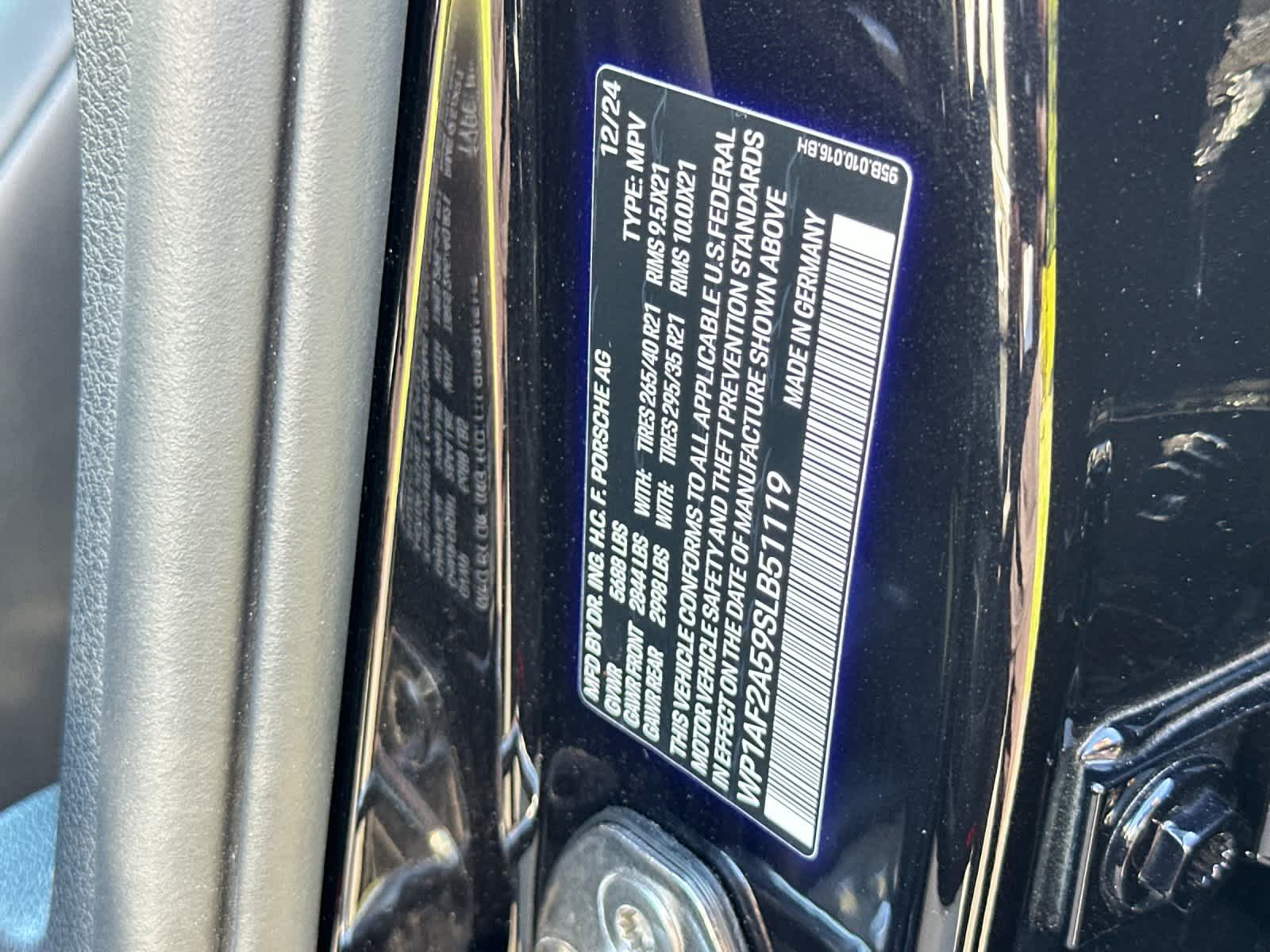 Thumbnail: 2025 Porsche Macan - 33