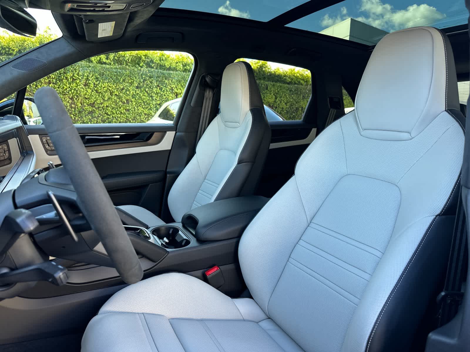 Thumbnail: 2026 Porsche Cayenne - 5