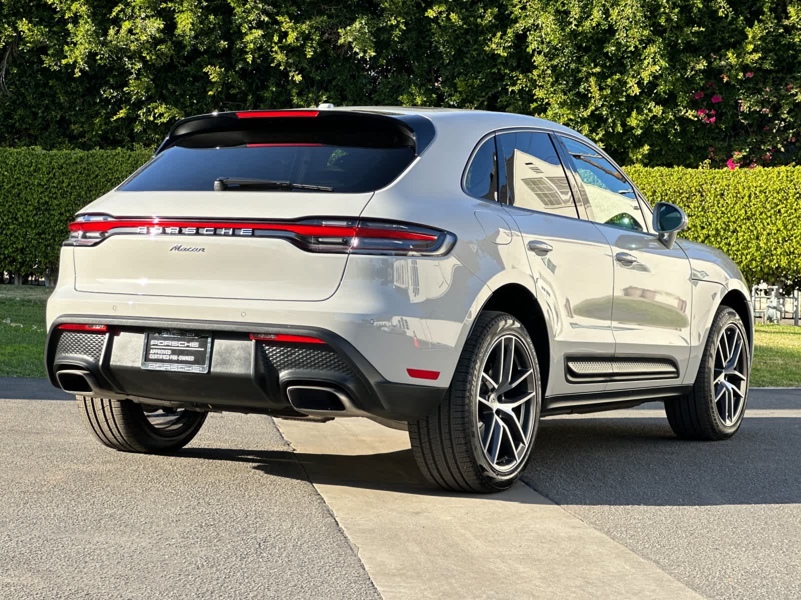Thumbnail: 2025 Porsche Macan - 8