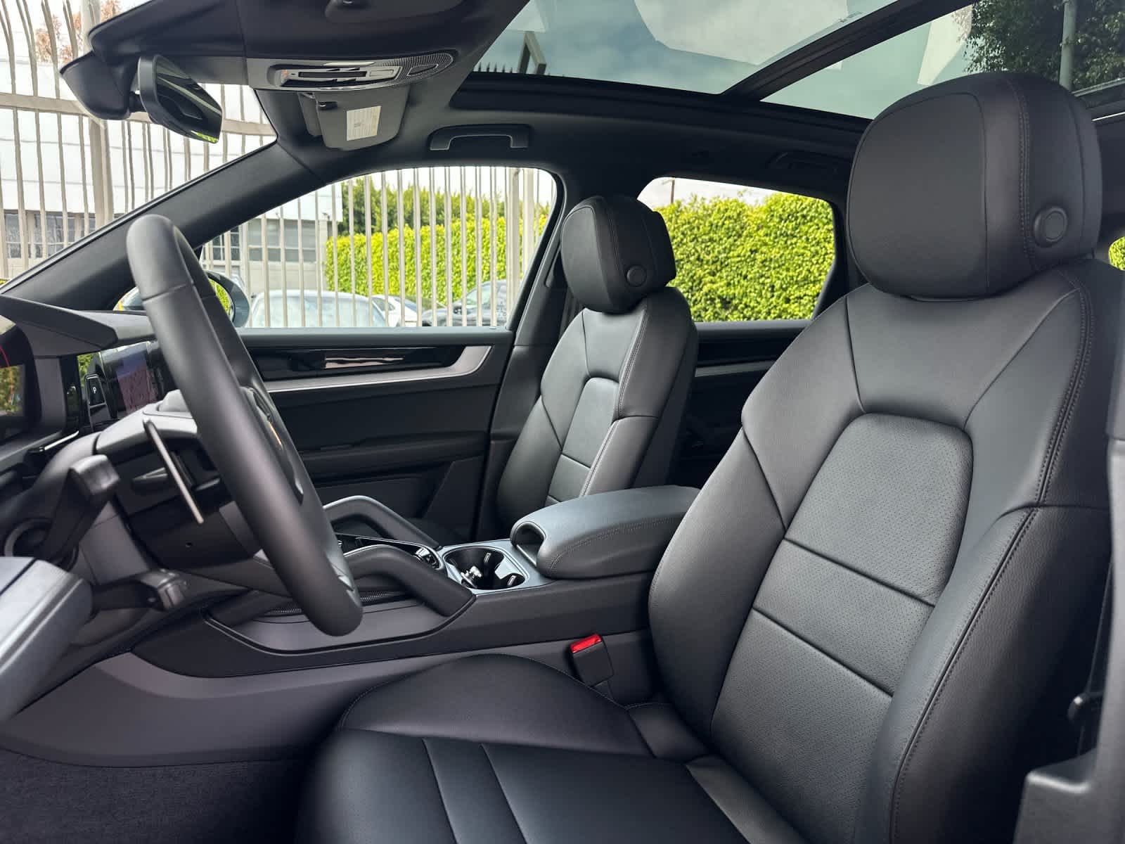 Thumbnail: 2026 Porsche Cayenne - 5