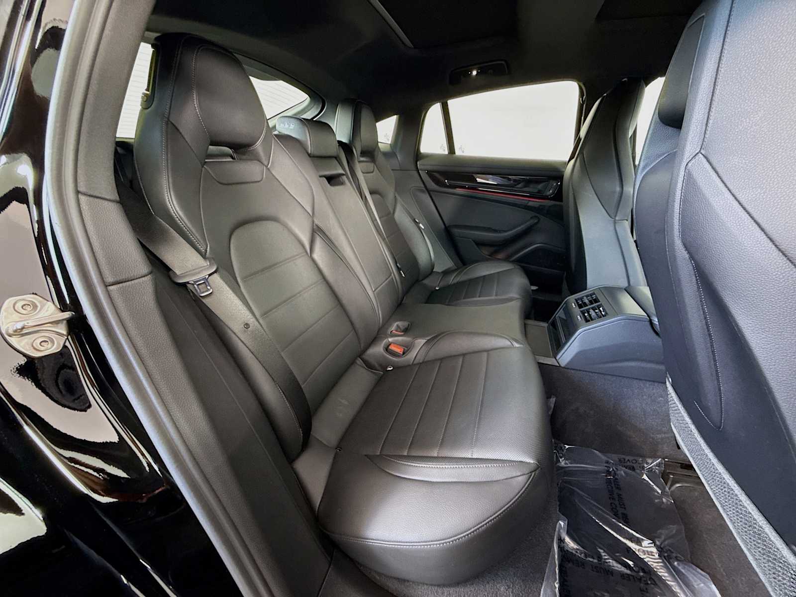 Thumbnail: 2025 Porsche Panamera - 20