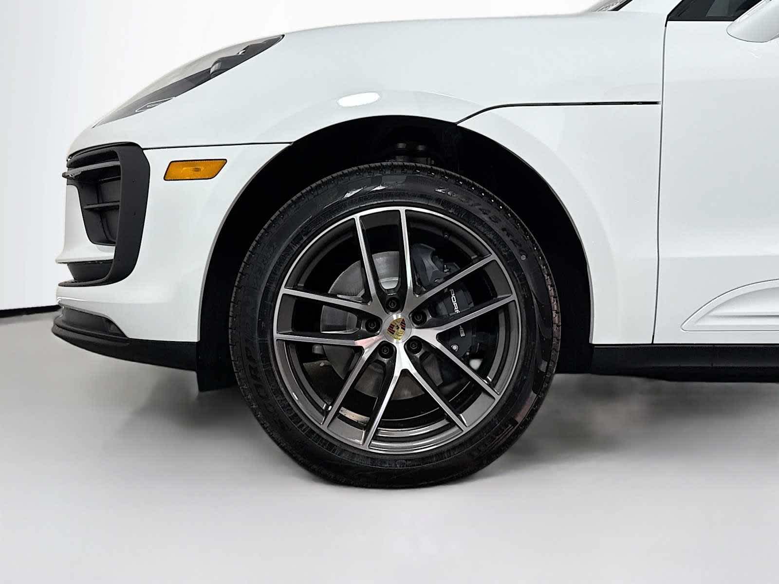 Thumbnail: 2026 Porsche Macan - 24