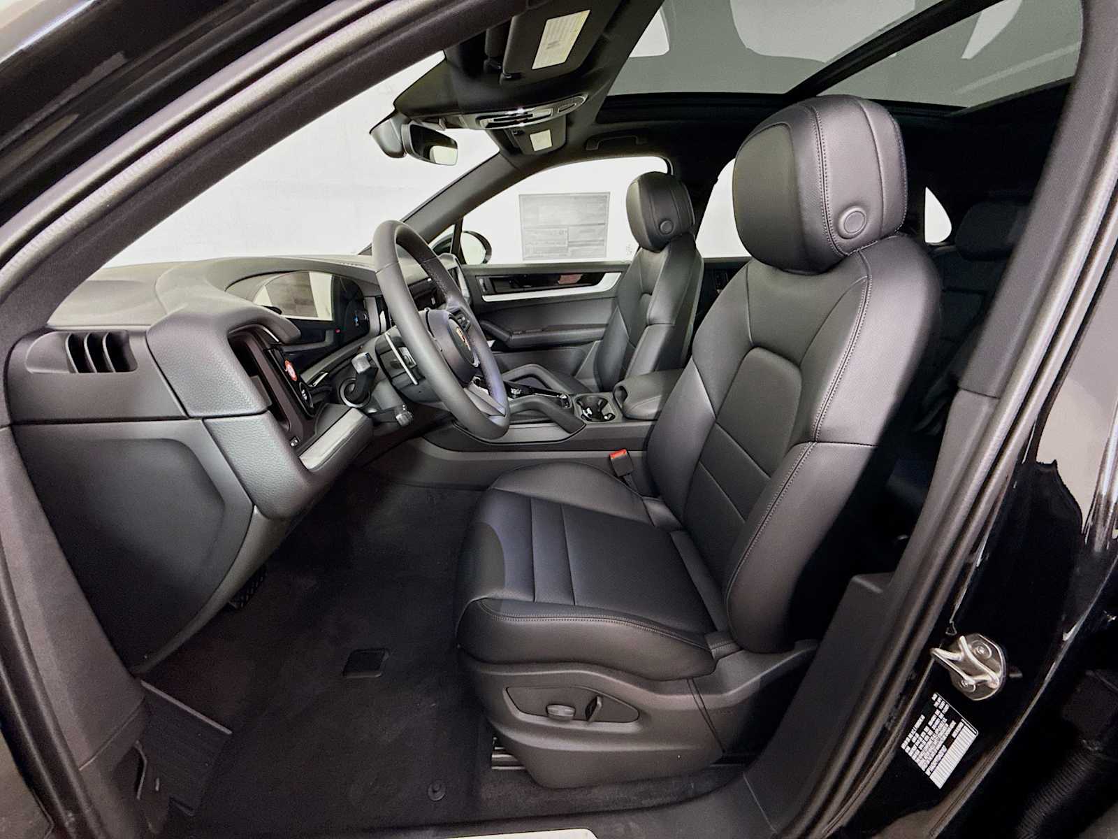 Thumbnail: 2026 Porsche Cayenne - 5