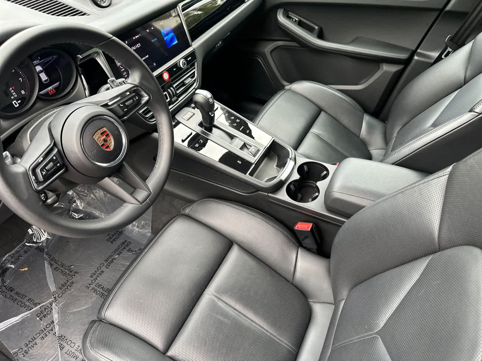 Thumbnail: 2025 Porsche Macan - 4