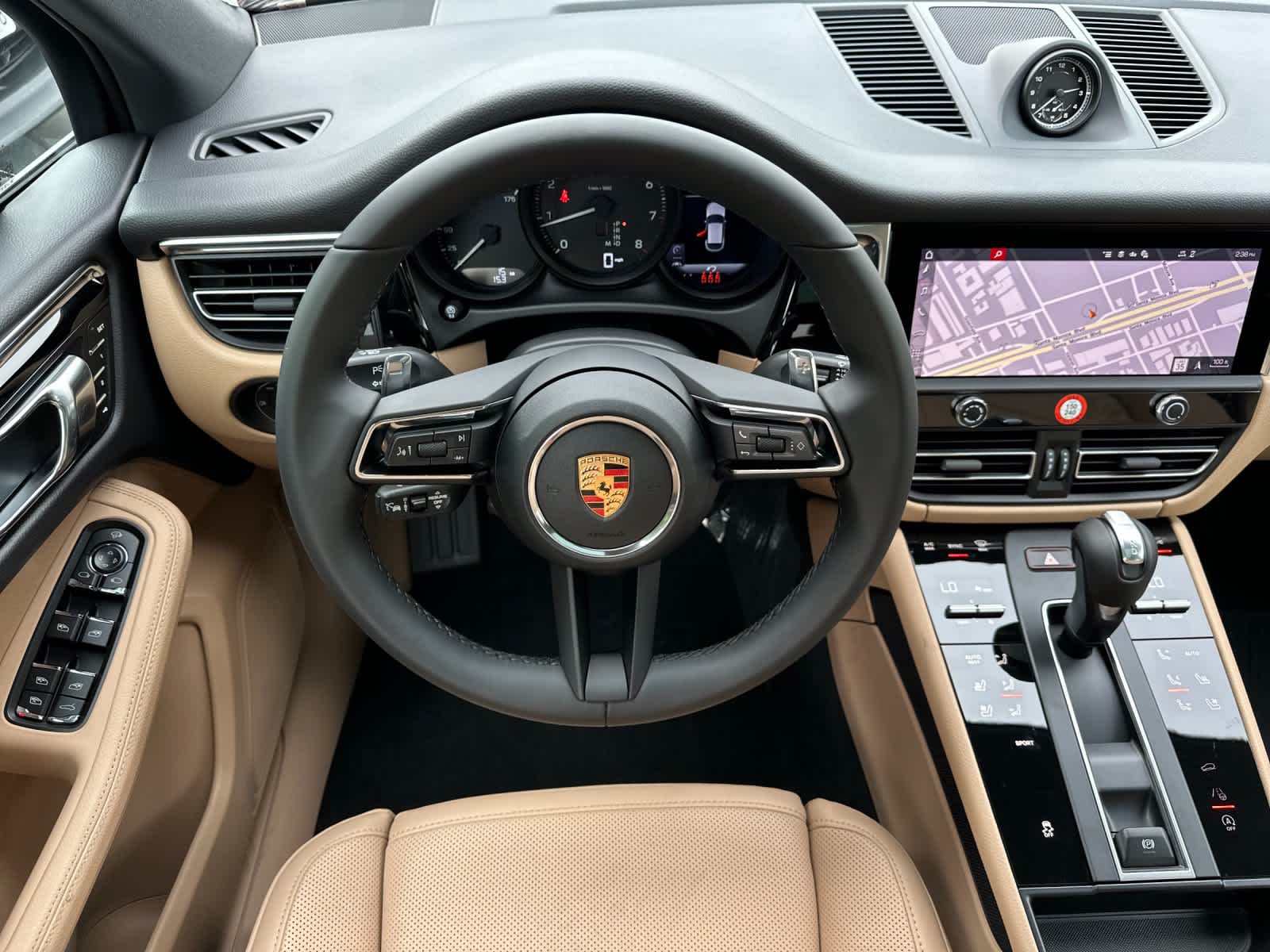 Thumbnail: 2026 Porsche Macan - 15