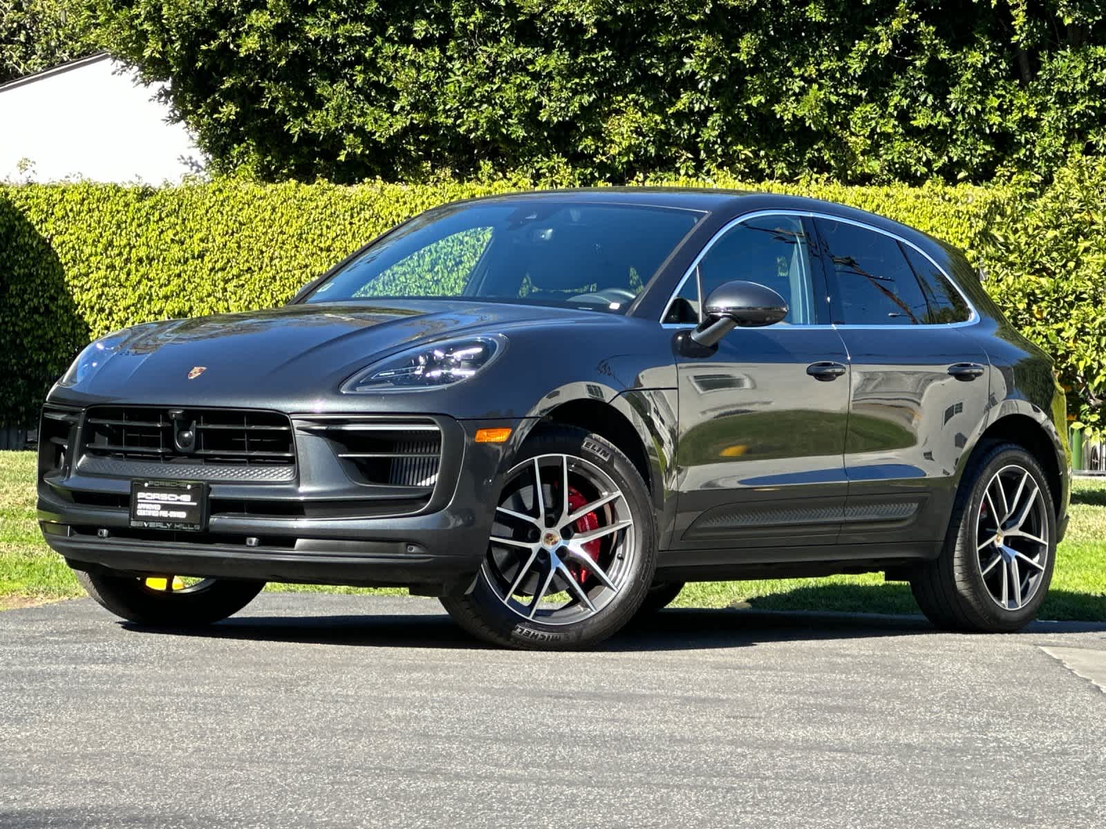 Thumbnail: 2025 Porsche Macan - 1