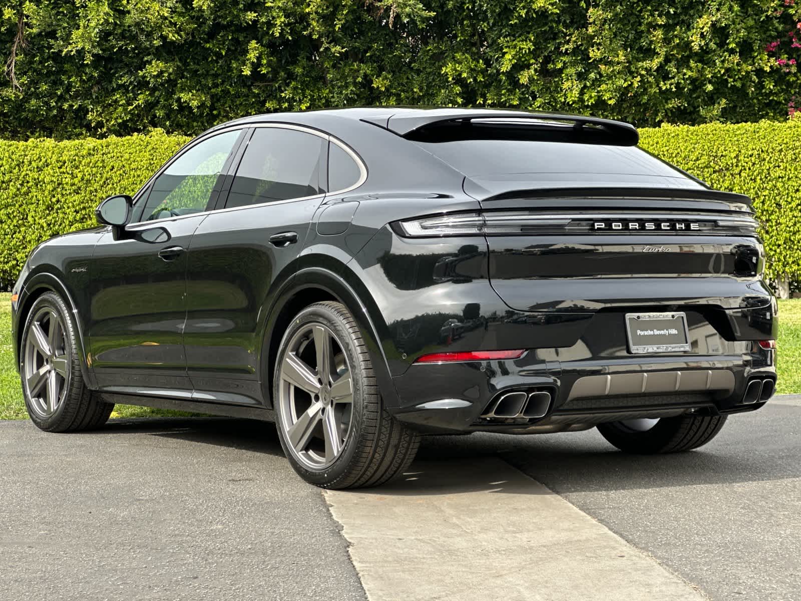 Thumbnail: 2026 Porsche Cayenne - 3