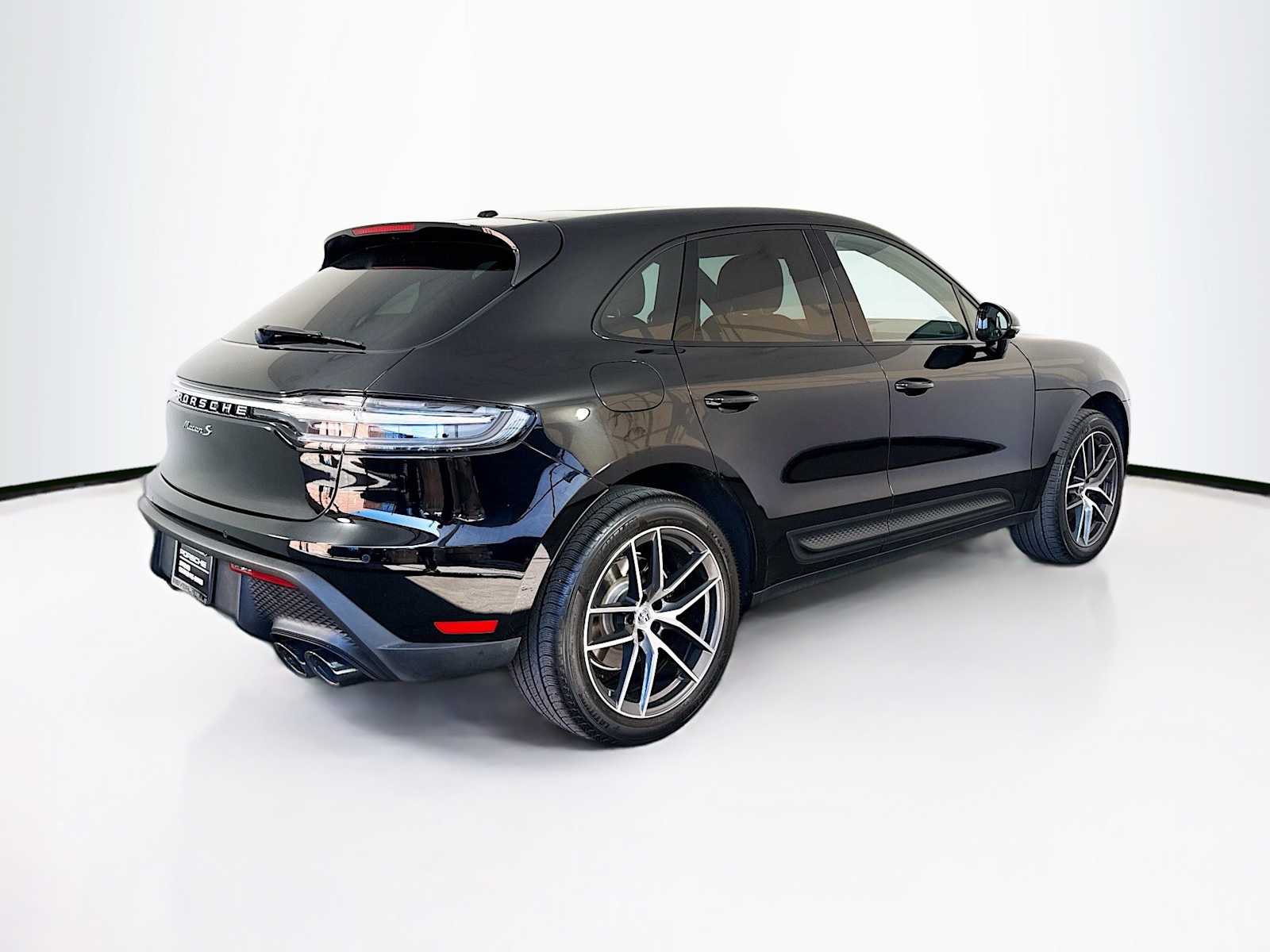 Thumbnail: 2025 Porsche Macan - 9
